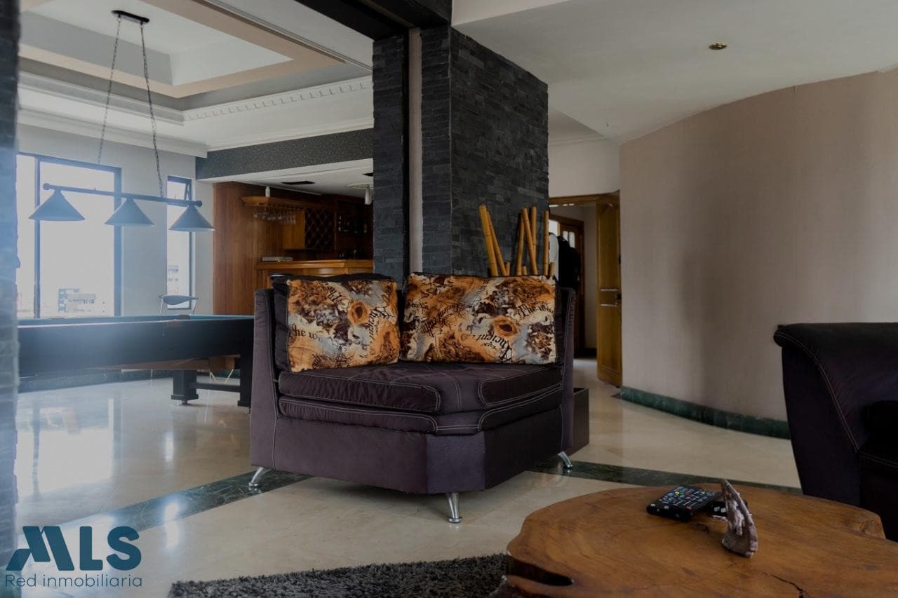 Apartamento en venta en Laureles, Medellín — foto 1 de 69