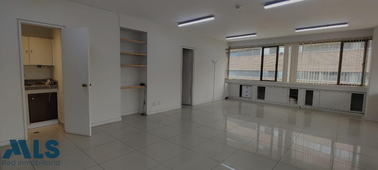 Oficina en venta en Manila, Poblado, Medellín — foto 1 de 9