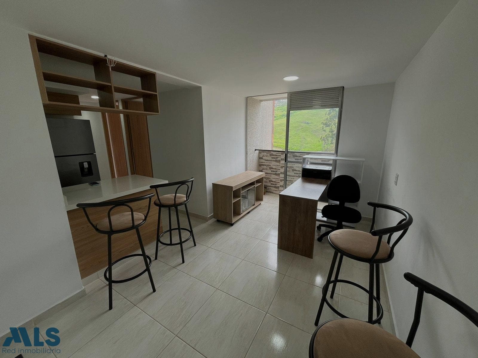Apartamento en venta en Pajarito, Occidente, Medellín — foto 1 de 28