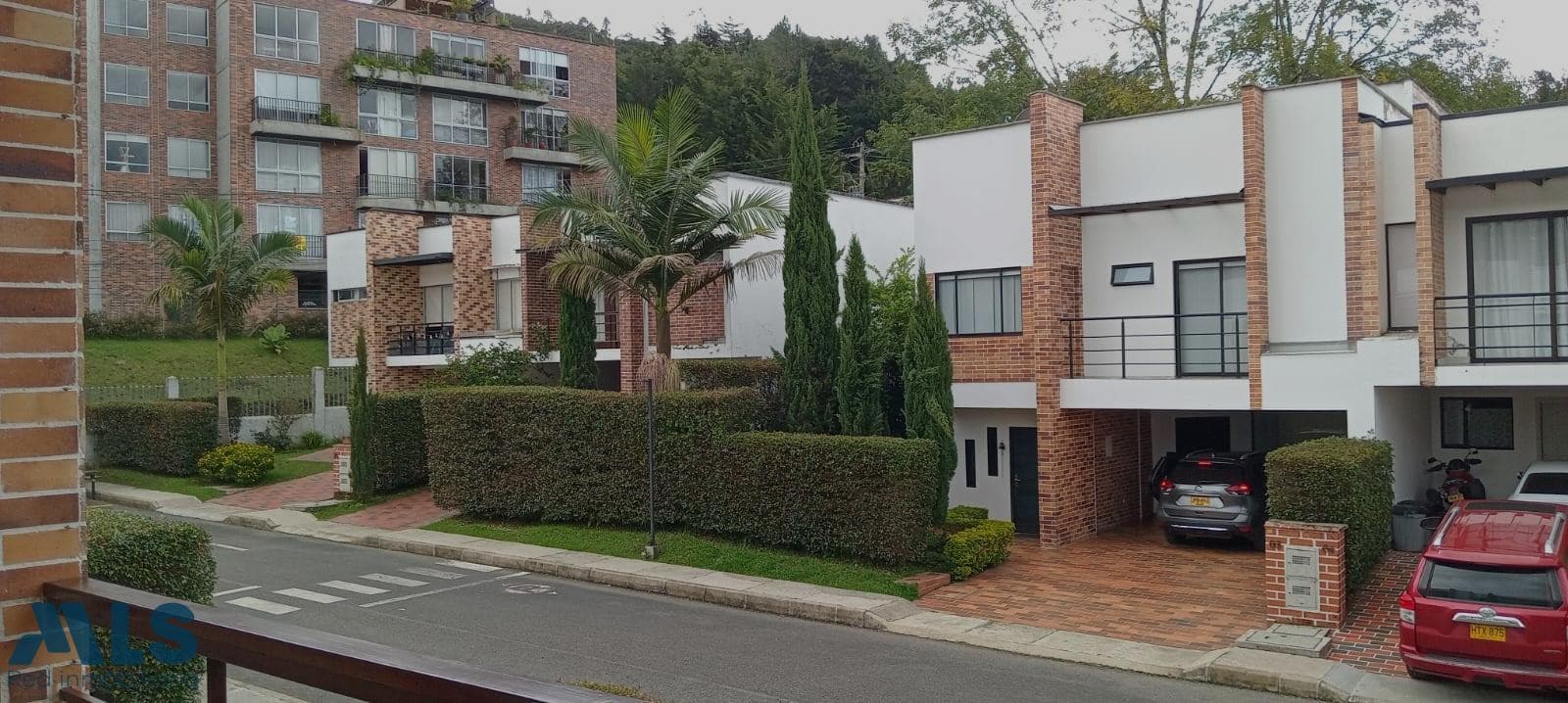 Casa en venta en Martín Pescador, Oriente Antioqueño, El Retiro — foto 1 de 40