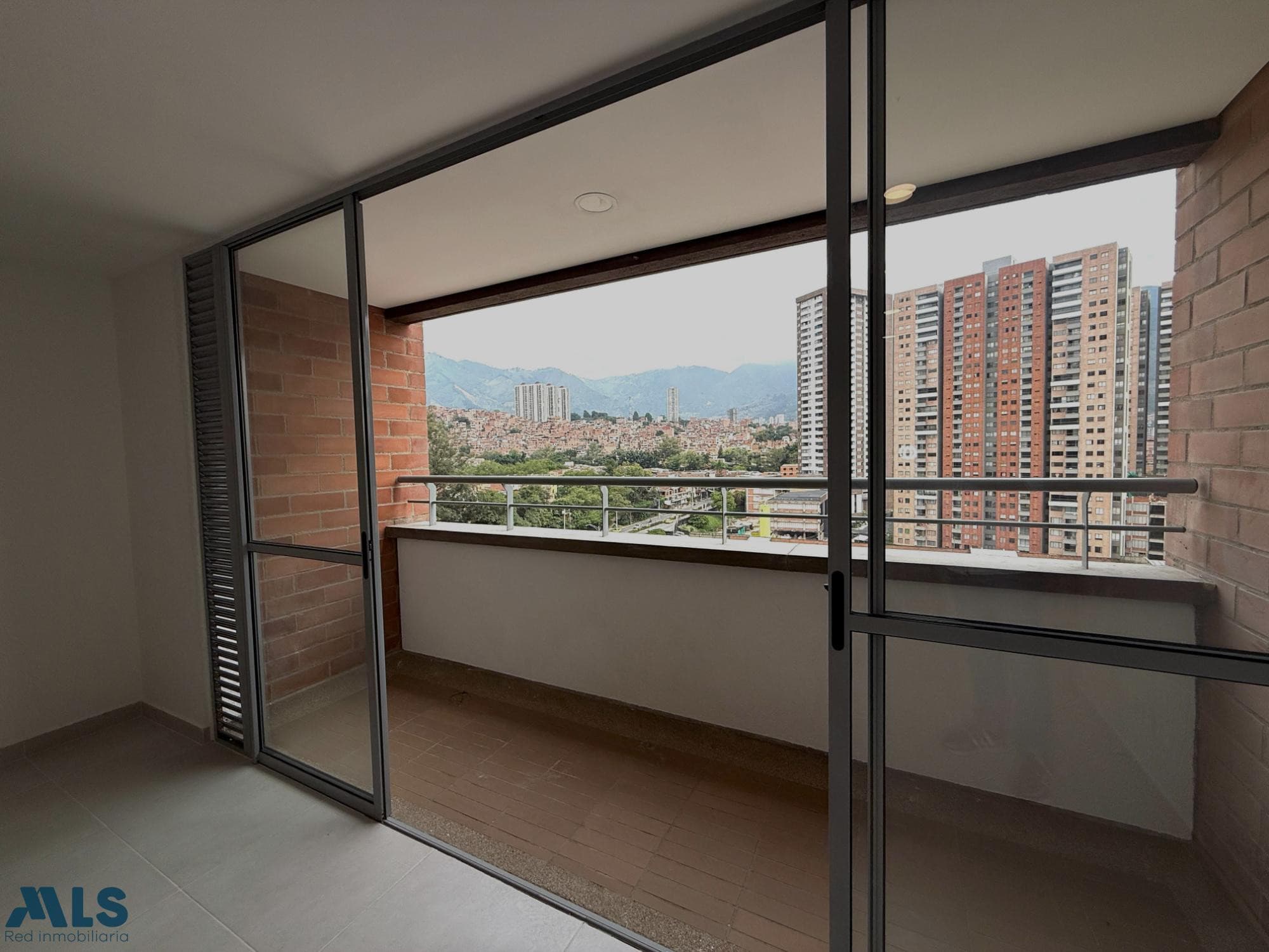 Apartamento en venta en Santa Ana, Norte, Bello — foto 1 de 19