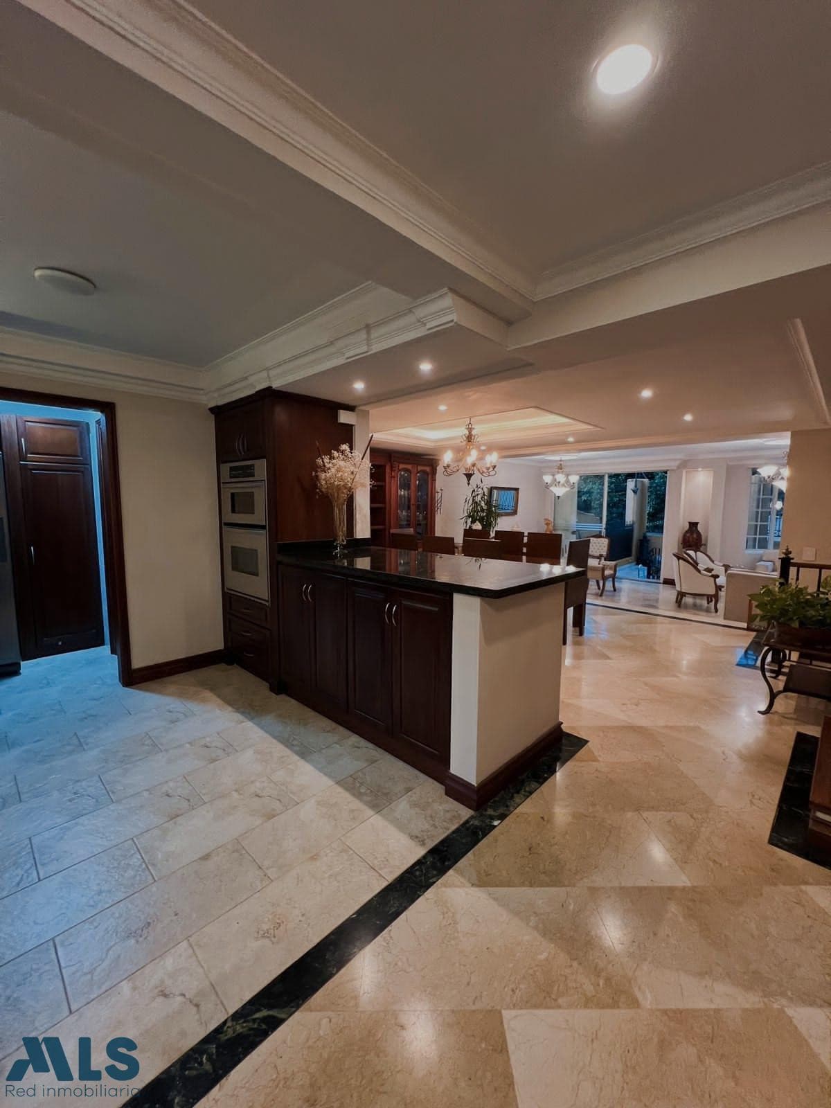 Casa en venta en Loma Del Escobero, Aburra Sur, Envigado — foto 1 de 45