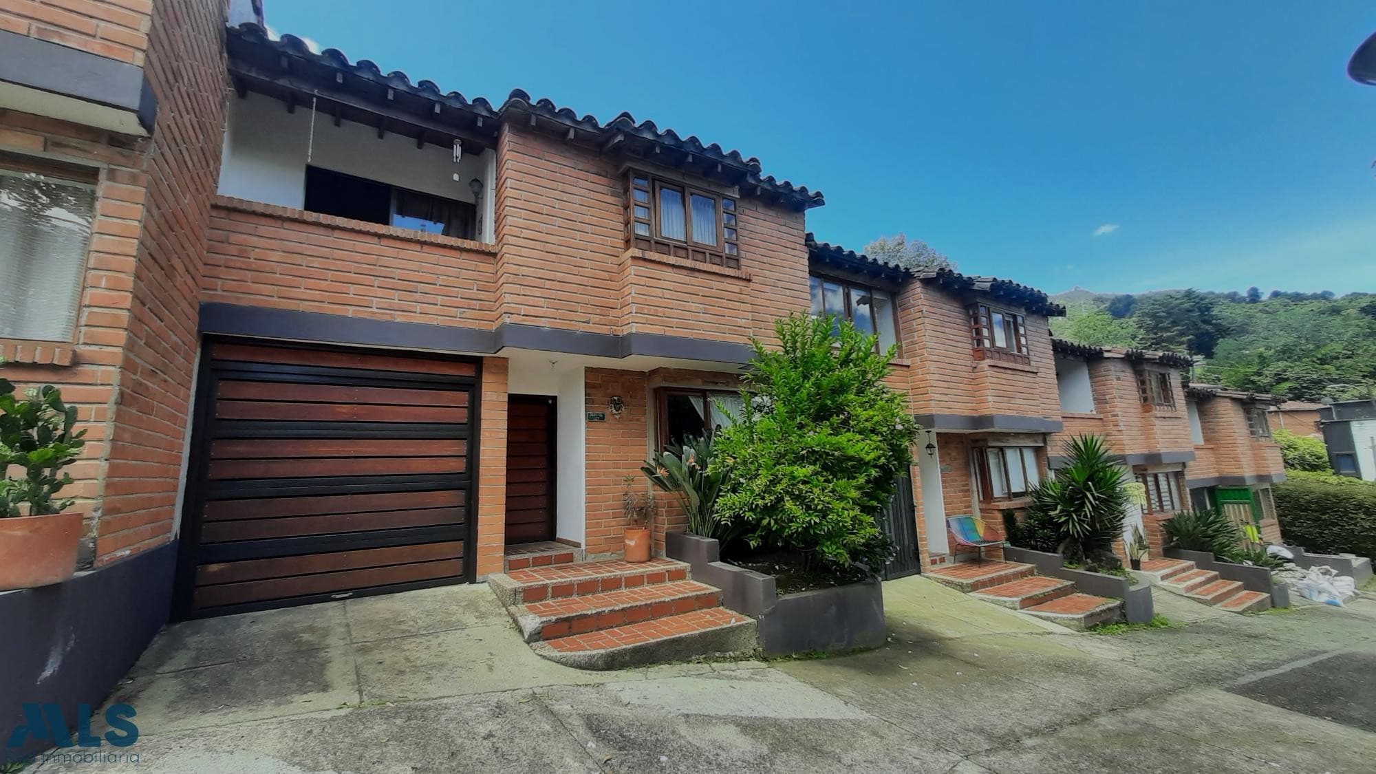 Casa en venta en Loma El Atravesado, Aburra Sur, Envigado — foto 1 de 33