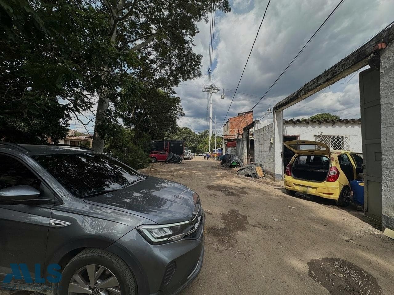 Lote Residencial en venta en San Javier Nº 1, Occidente, Medellín — foto 1 de 5