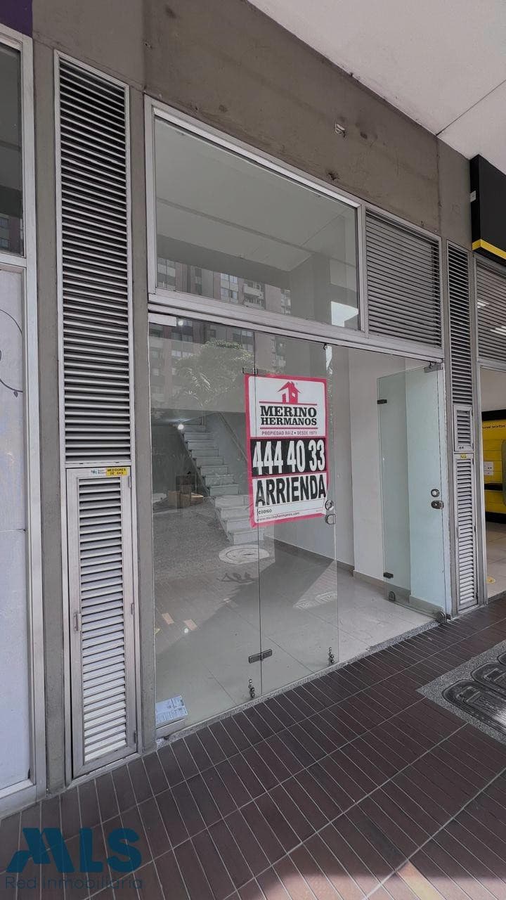 Local Comercial en venta en Los Colores, Laureles, Medellín — foto 1 de 11