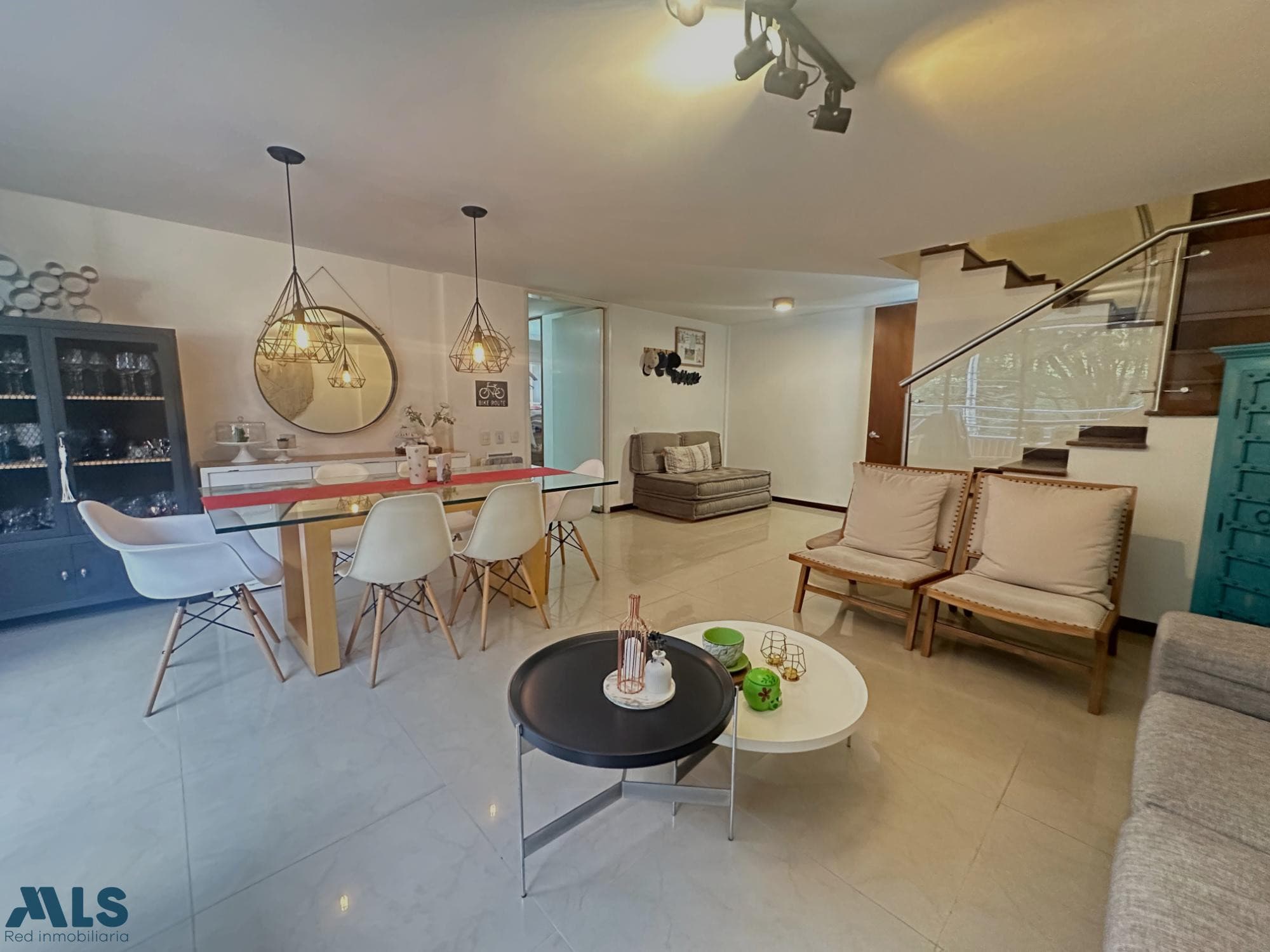 Apartamento en venta en San Lucas, Poblado, Medellín — foto 1 de 16
