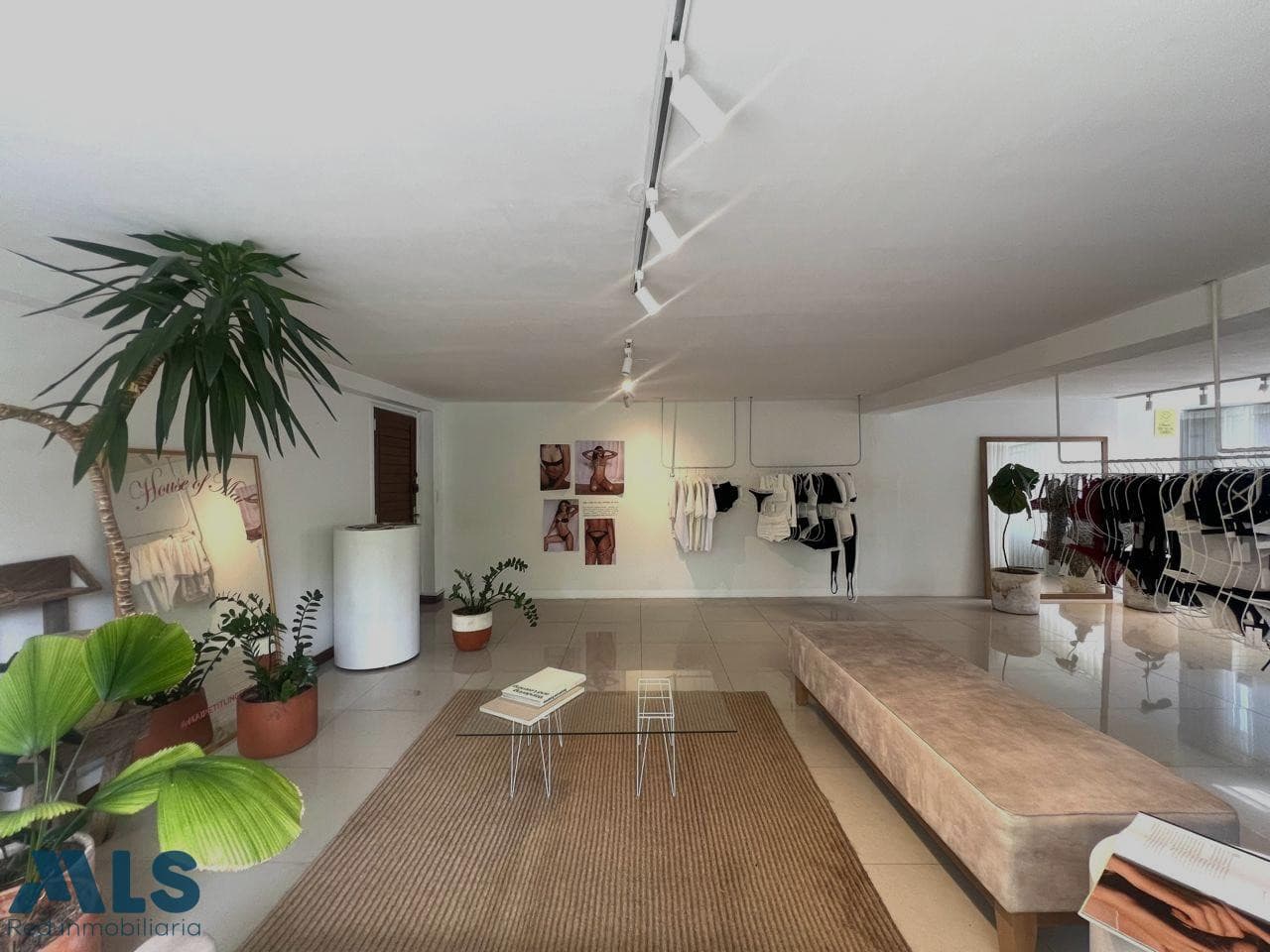 Oficina en venta en Manila, Poblado, Medellín — foto 1 de 13