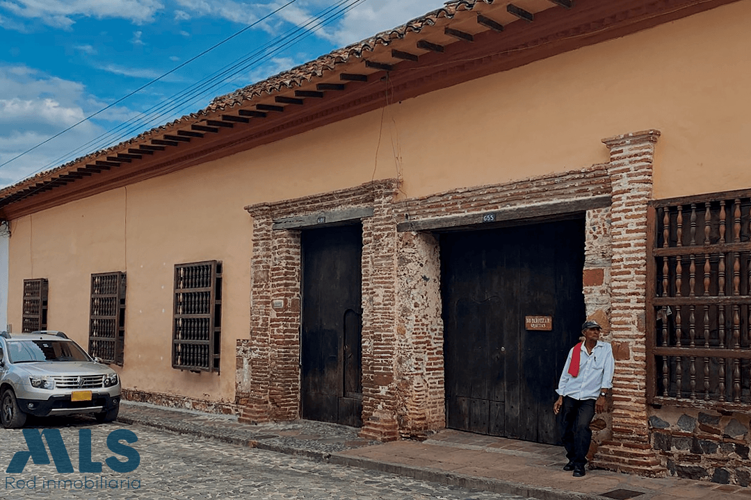Casa en venta en Urbano, Occidente Antioqueño, Santa Fe De Antioquia — foto 1 de 37
