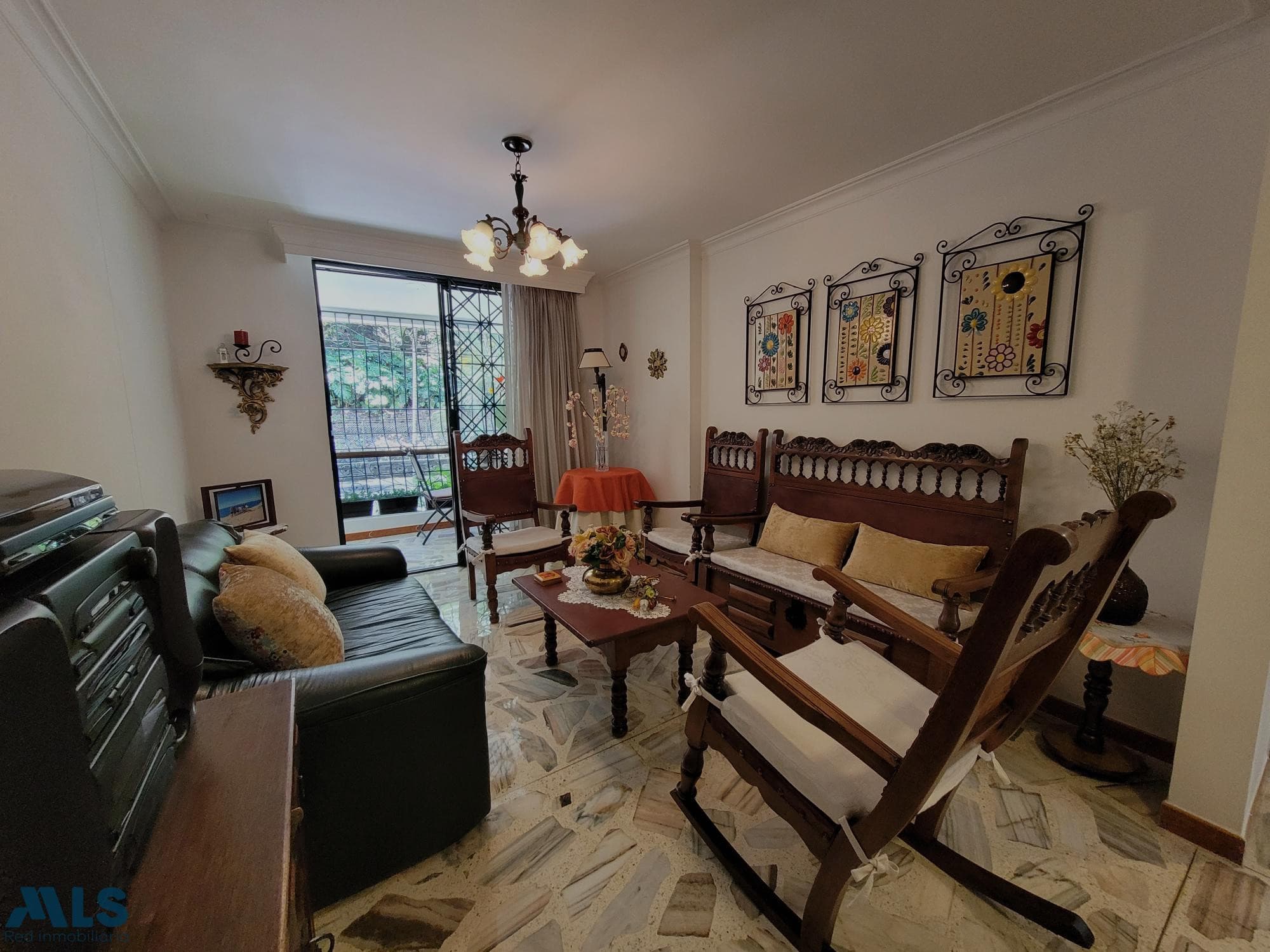 Apartamento en venta en El Portal, Aburra Sur, Envigado — foto 1 de 17