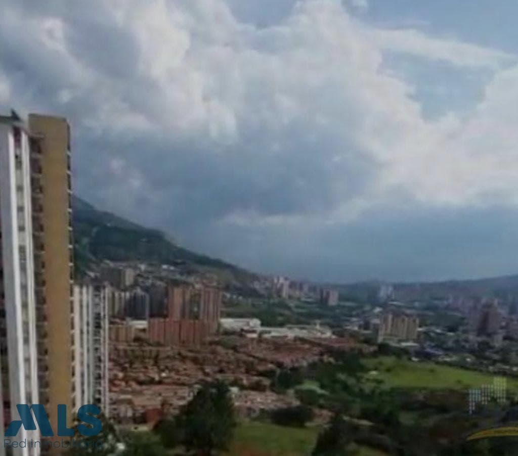 Apartamento en venta en Niquia, Norte, Bello — foto 1 de 18