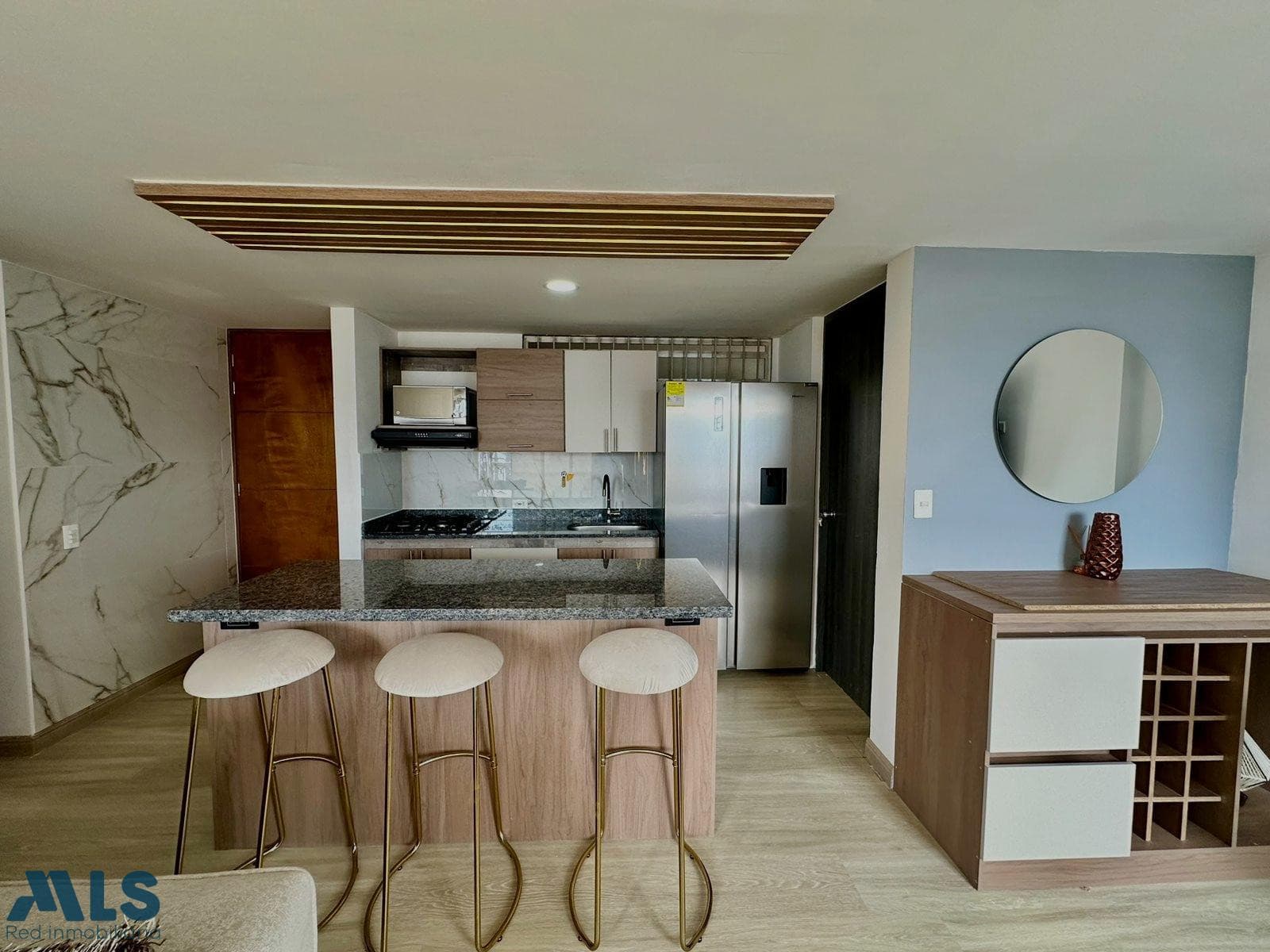 Apartamento en venta en Loma Del Indio, Poblado, Medellín — foto 1 de 15
