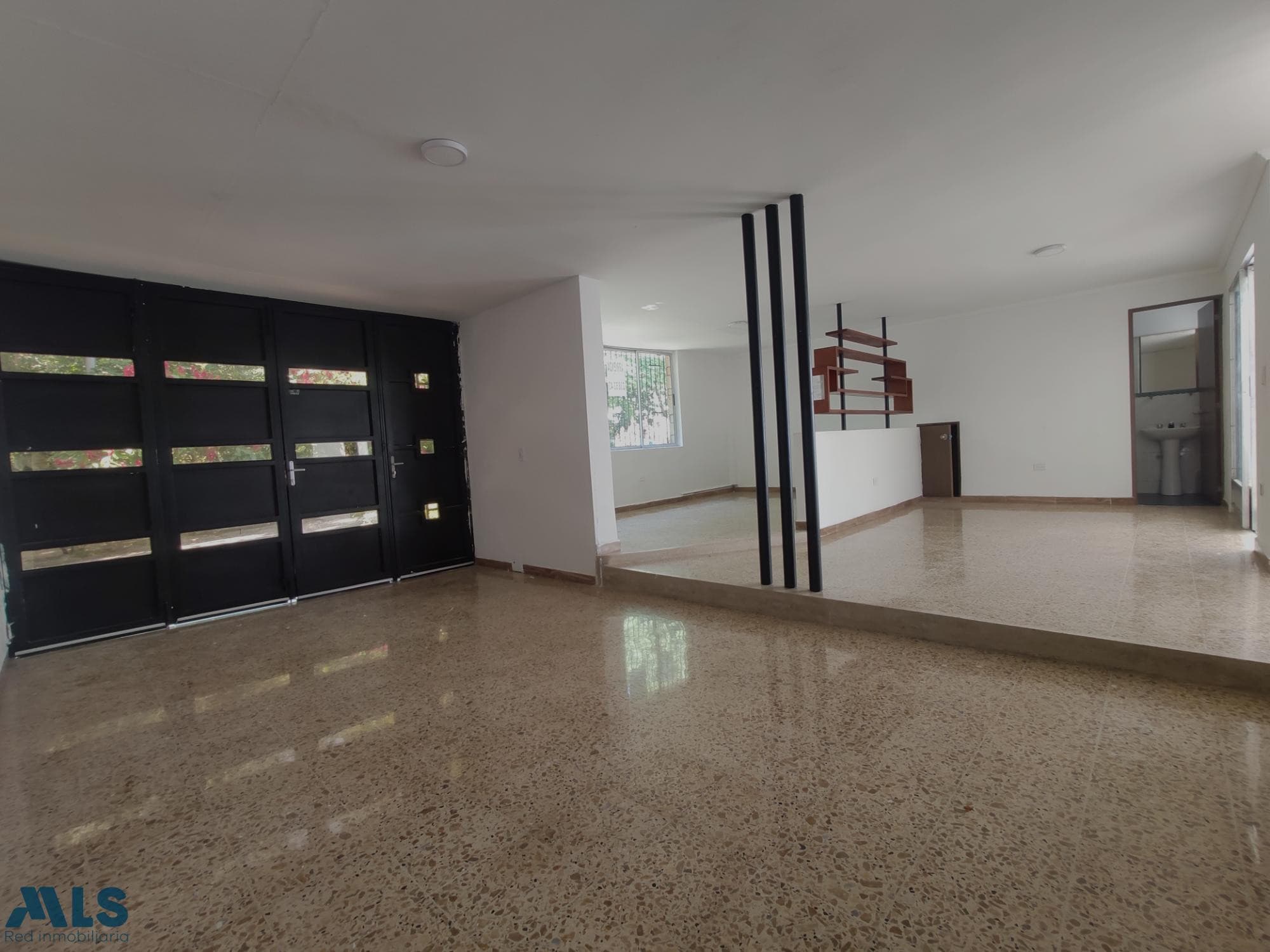 Casa en venta en Miravalle, Belén Guayabal, Medellín — foto 1 de 21