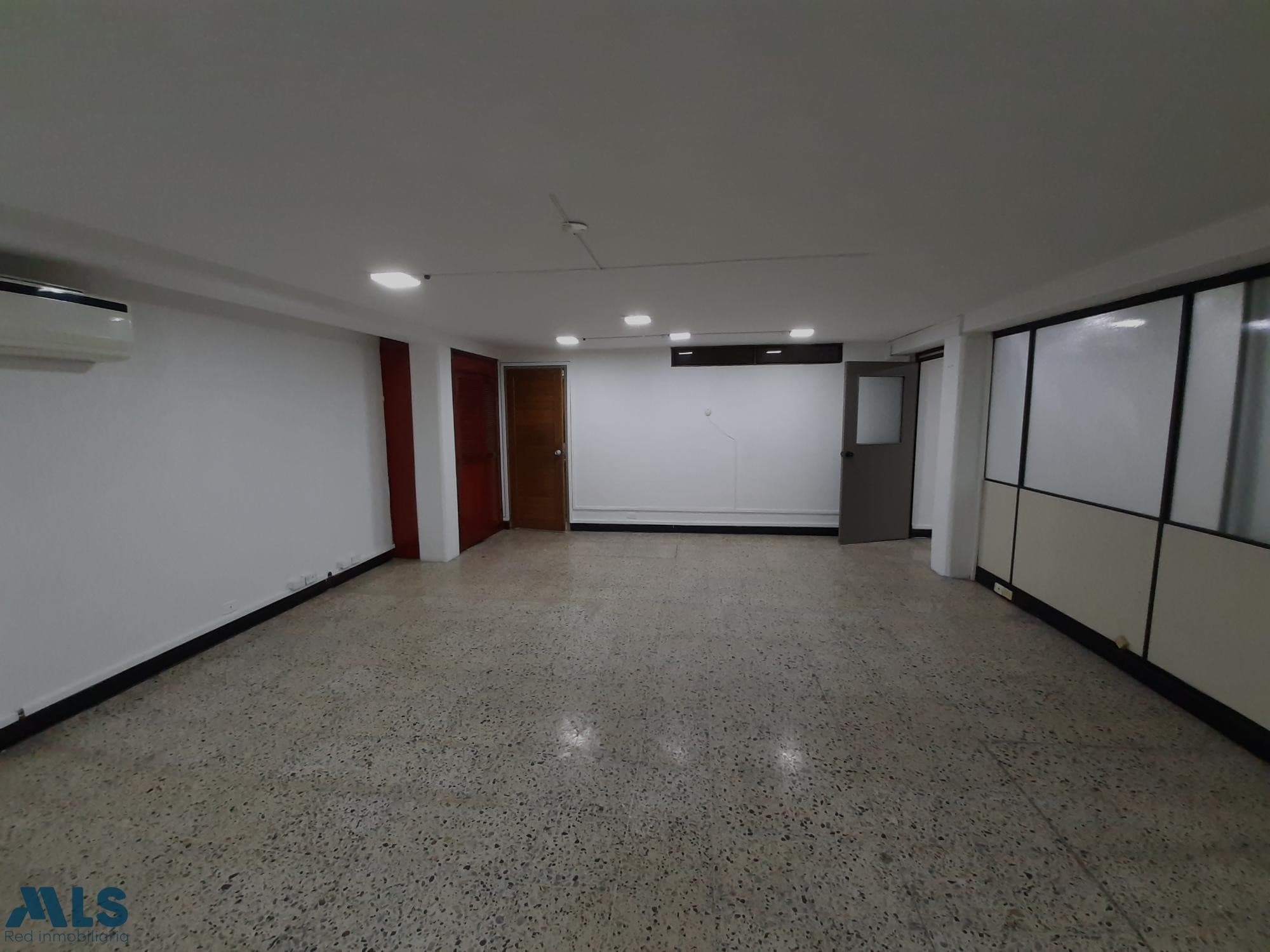 Oficina en venta en Manila, Poblado, Medellín — foto 1 de 15