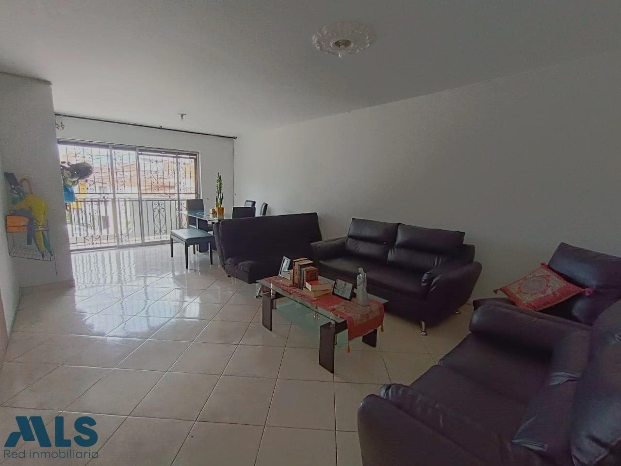 Casa en venta en Simon Bolivar, Occidente, Medellín — foto 1 de 15