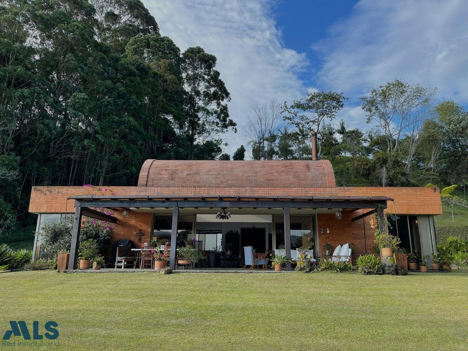 Casa en venta en V. El Yarumo, Oriente Antioqueño, La Ceja — foto 1 de 26
