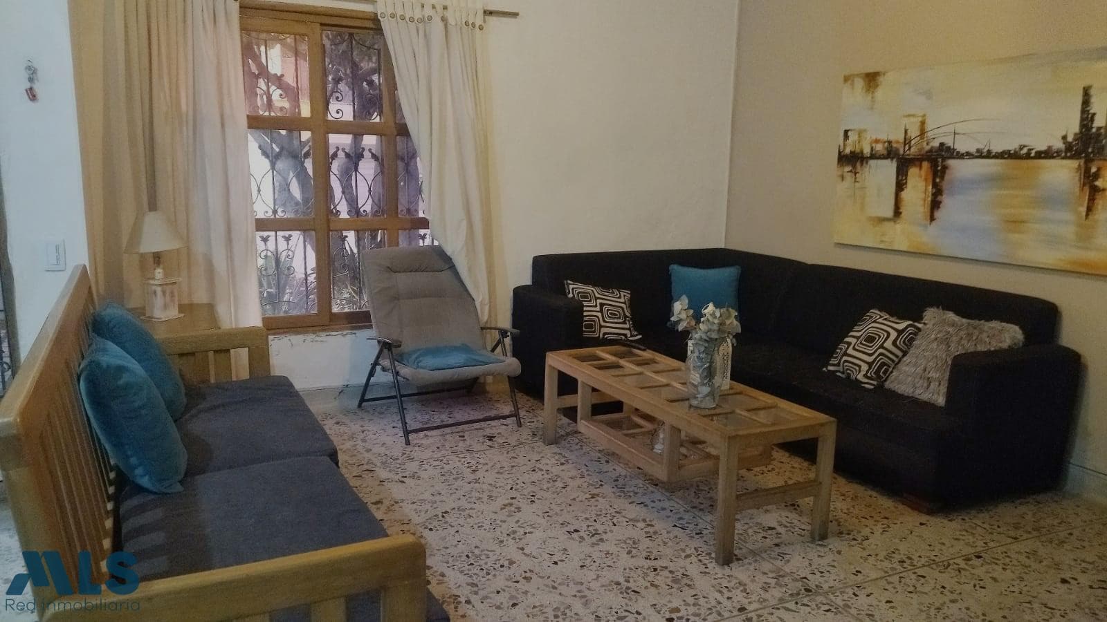 Casa en venta en Los Colores, Laureles, Medellín — foto 1 de 20