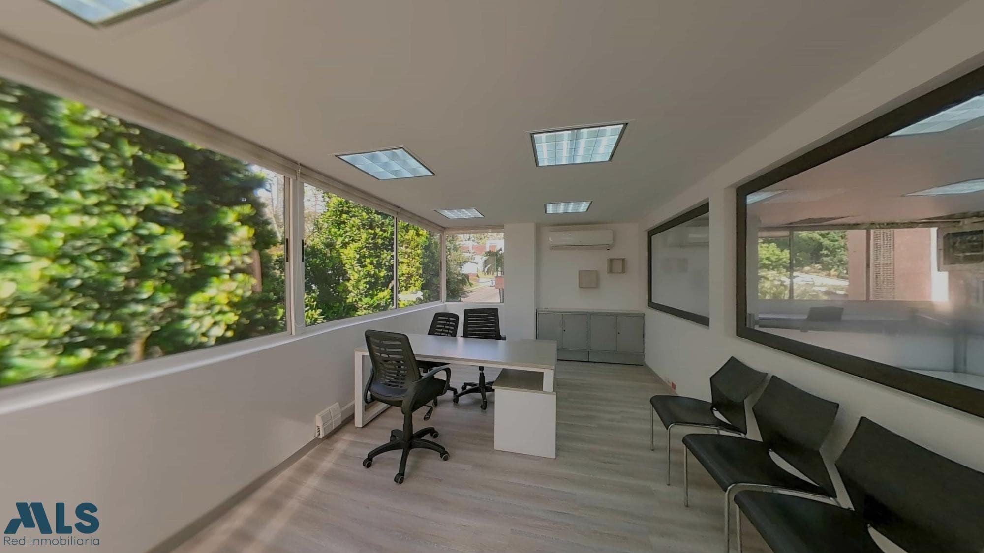 Oficina en venta en Las Lomas Nº 1, Poblado, Medellín — foto 1 de 63