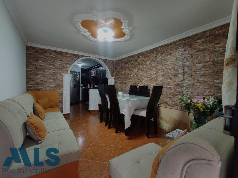 Casa en venta en Robledo, Occidente, Medellín — foto 1 de 5