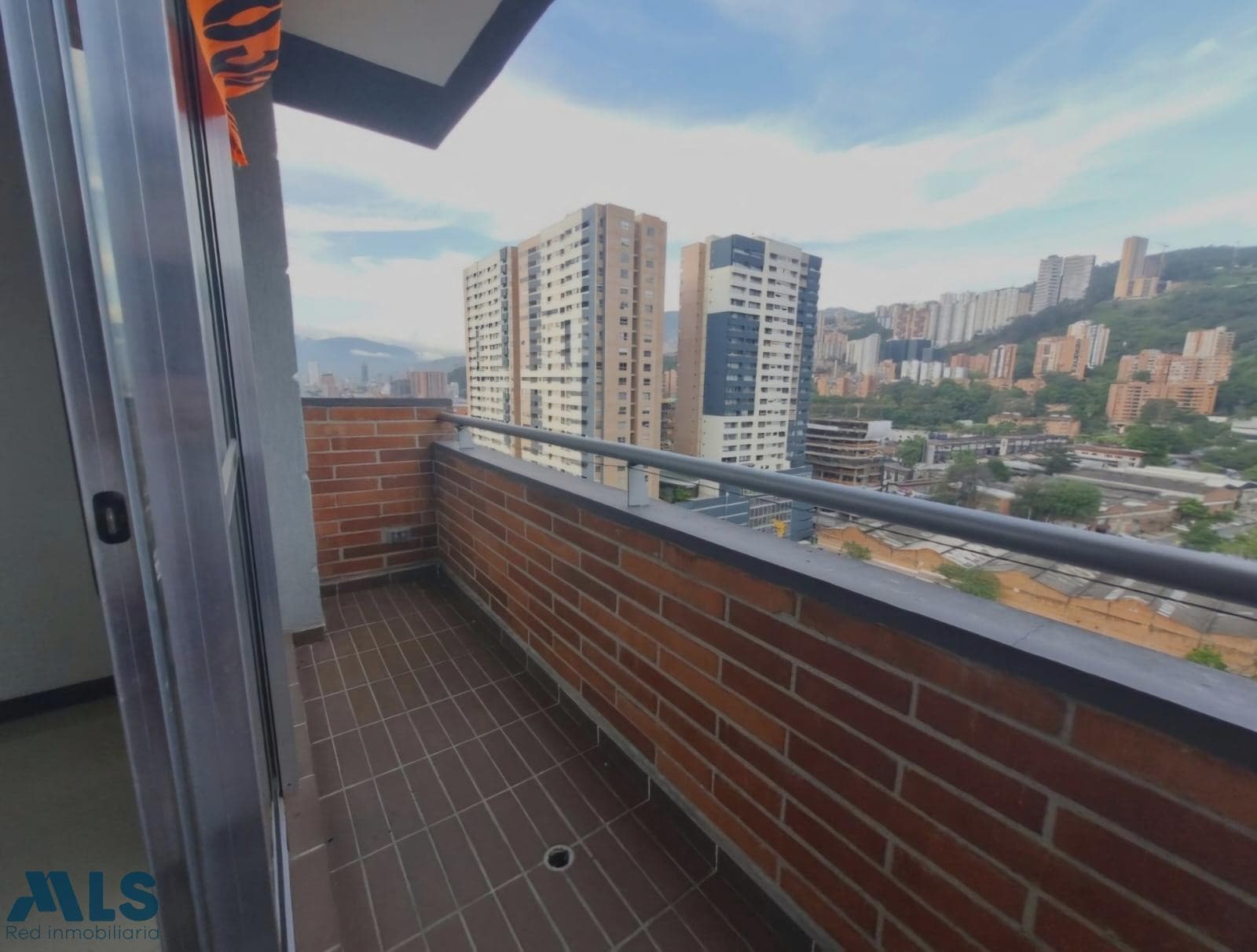 Apartamento en venta en Ciudad Del Rio, Poblado, Medellín — foto 1 de 6
