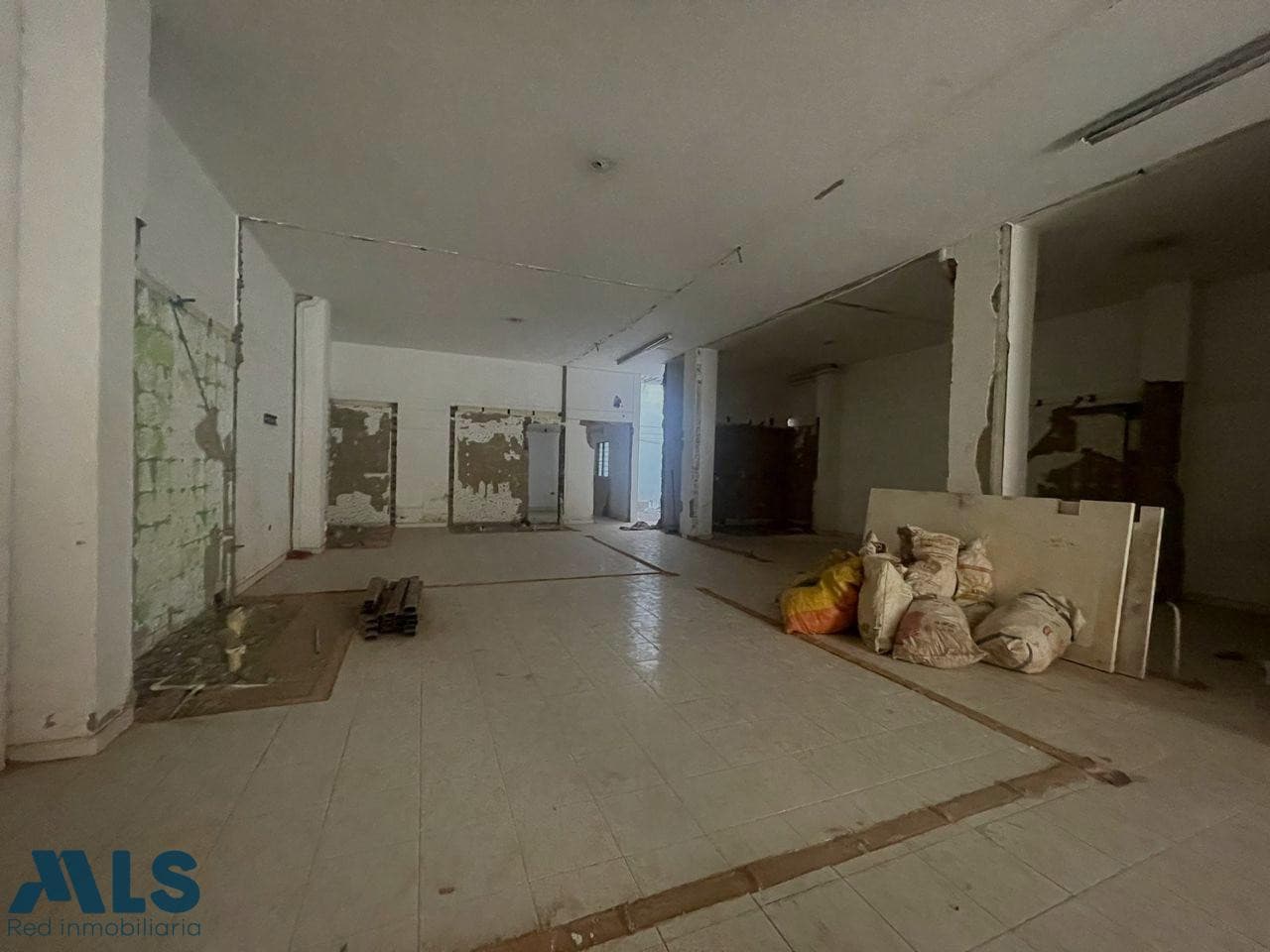 Local Comercial en venta en La Candelaria, Centro, Medellín — foto 1 de 11