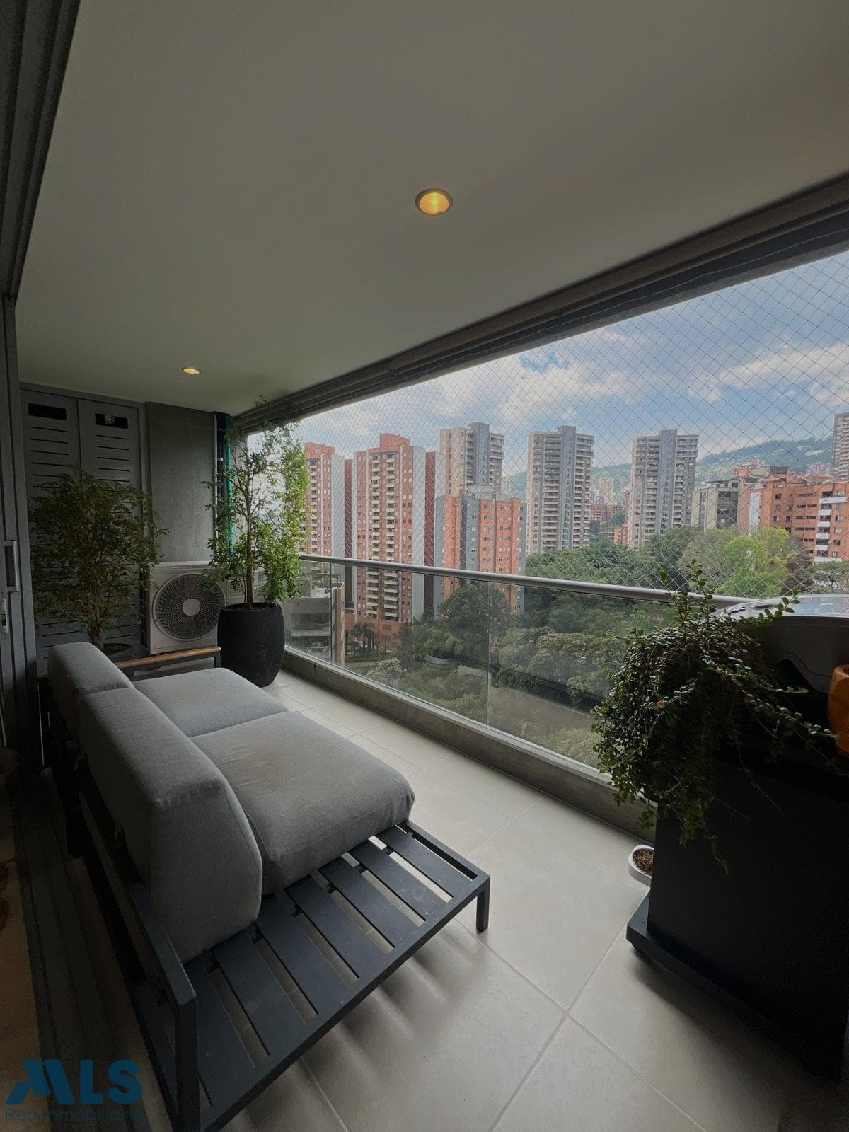 Apartamento en venta en Provenza, Poblado, Medellín — foto 1 de 17