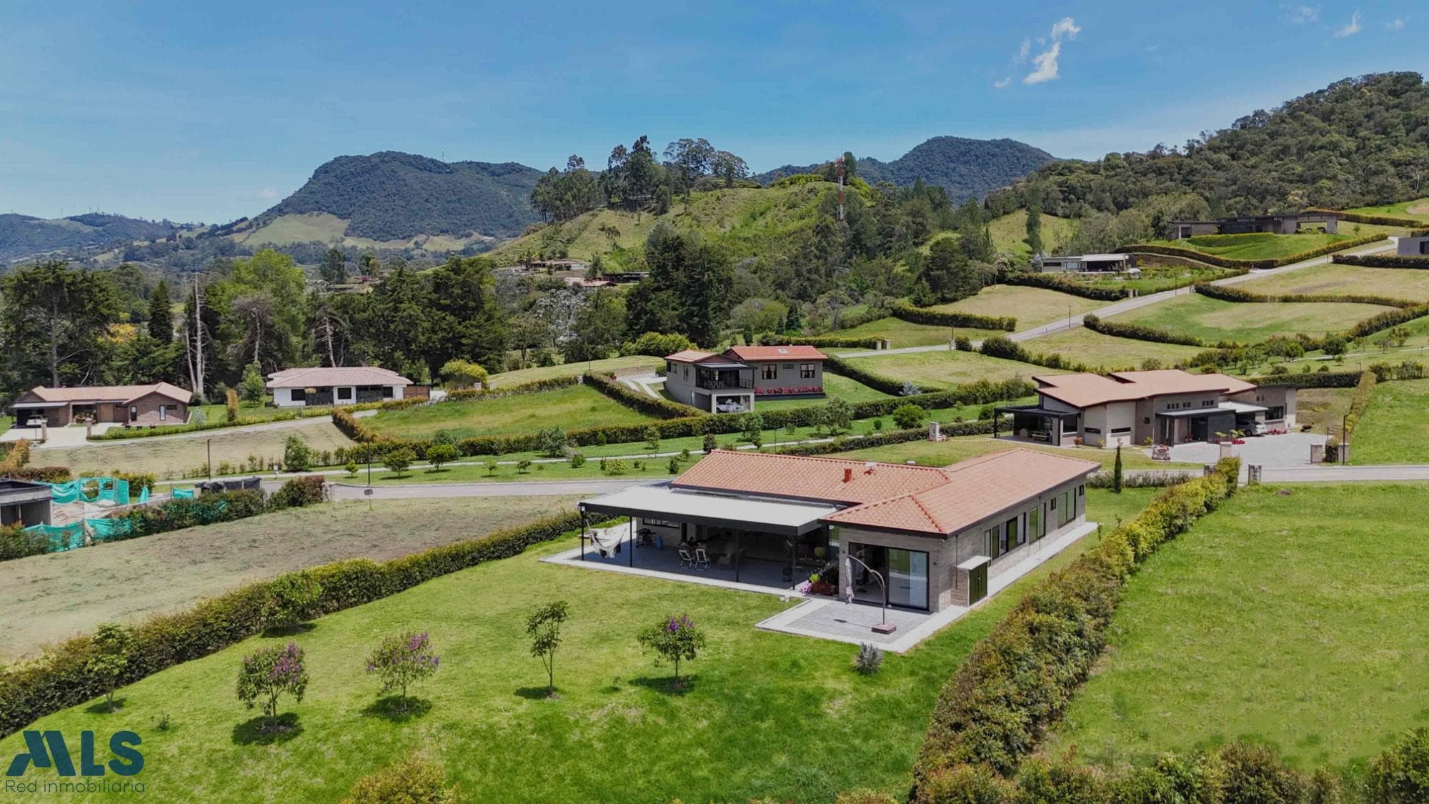 Casa en venta en V. El Tambo, Oriente Antioqueño, La Ceja — foto 1 de 27