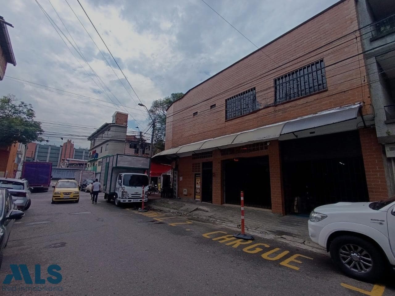 Edificio en venta en El Chagualo, Centro, Medellín — foto 1 de 10