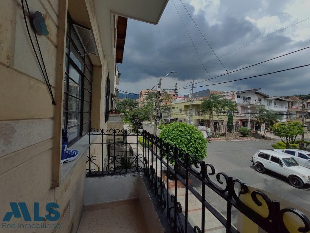 Apartamento en venta en Miravalle, Belén Guayabal, Medellín — foto 1 de 16