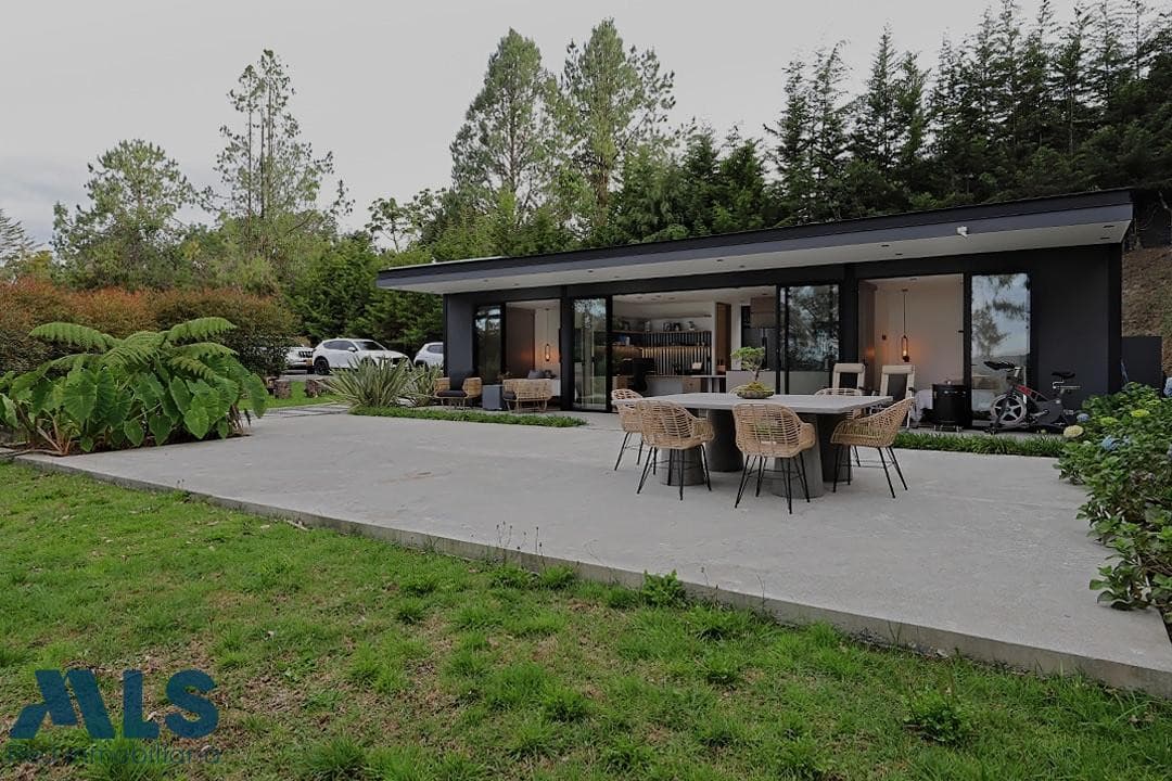 Casa en venta en Alto Del Escobero, Aburra Sur, Envigado — foto 1 de 28