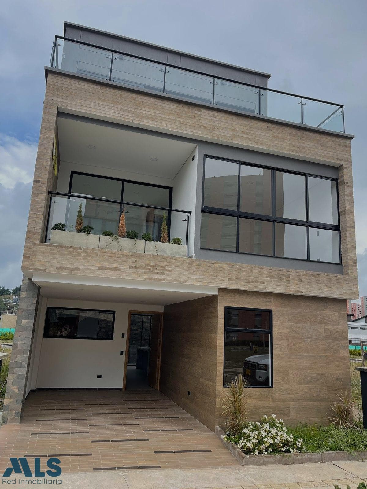 Casa en venta en El Porvenir, Oriente Antioqueño, Rionegro — foto 1 de 21