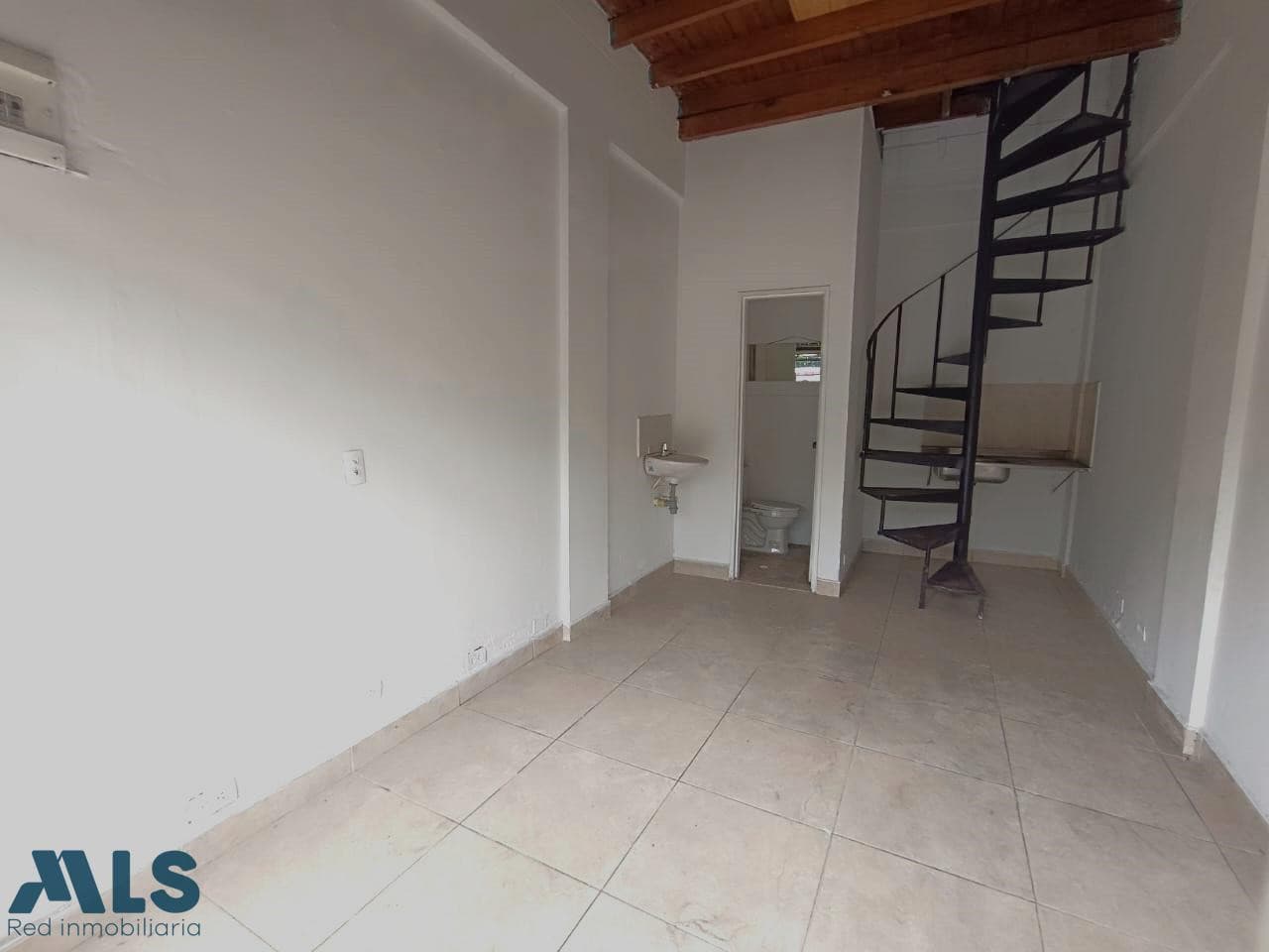 Local Comercial en venta en La Candelaria, Centro, Medellín — foto 1 de 9