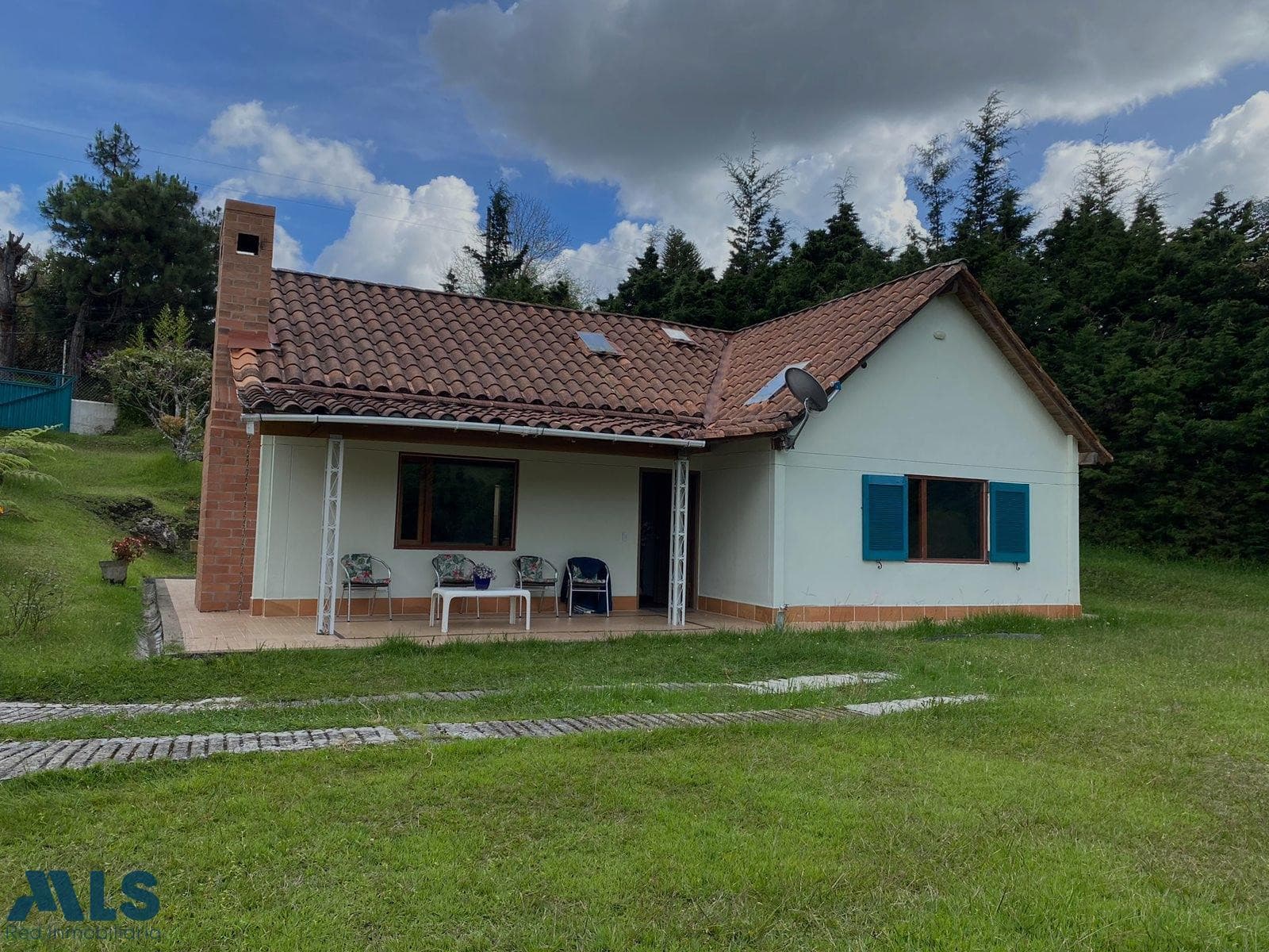 Casa en venta en Alto Del Escobero, Aburra Sur, Envigado — foto 1 de 29