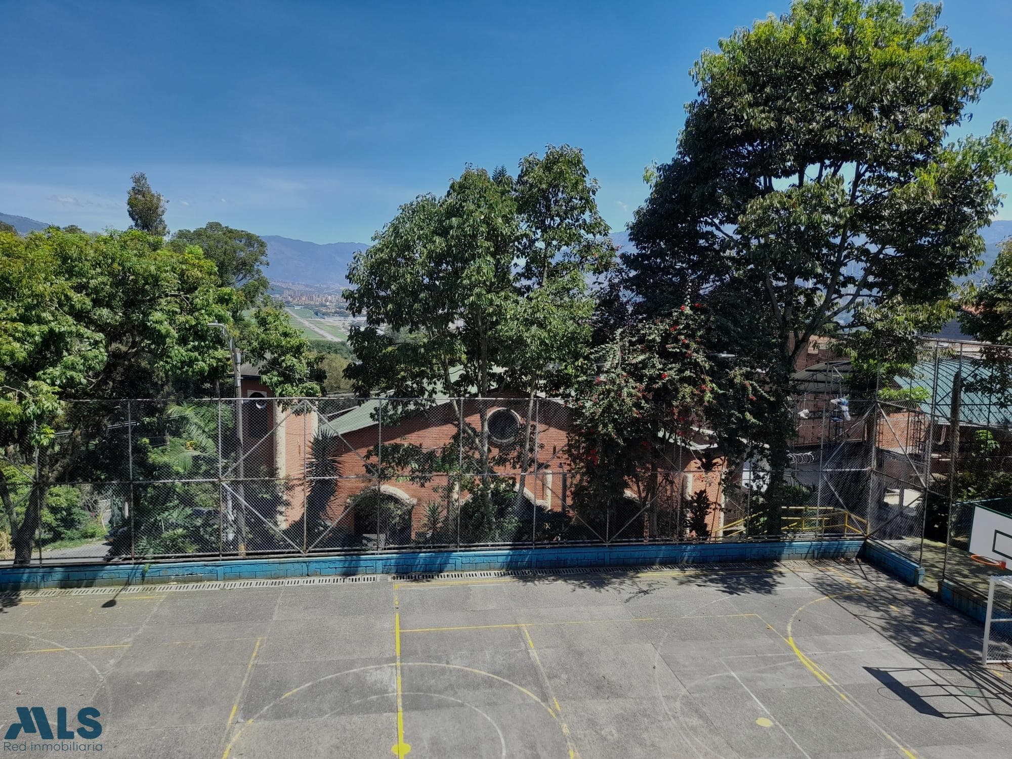 Casa en venta en Belén Guayabal, Medellín — foto 1 de 11