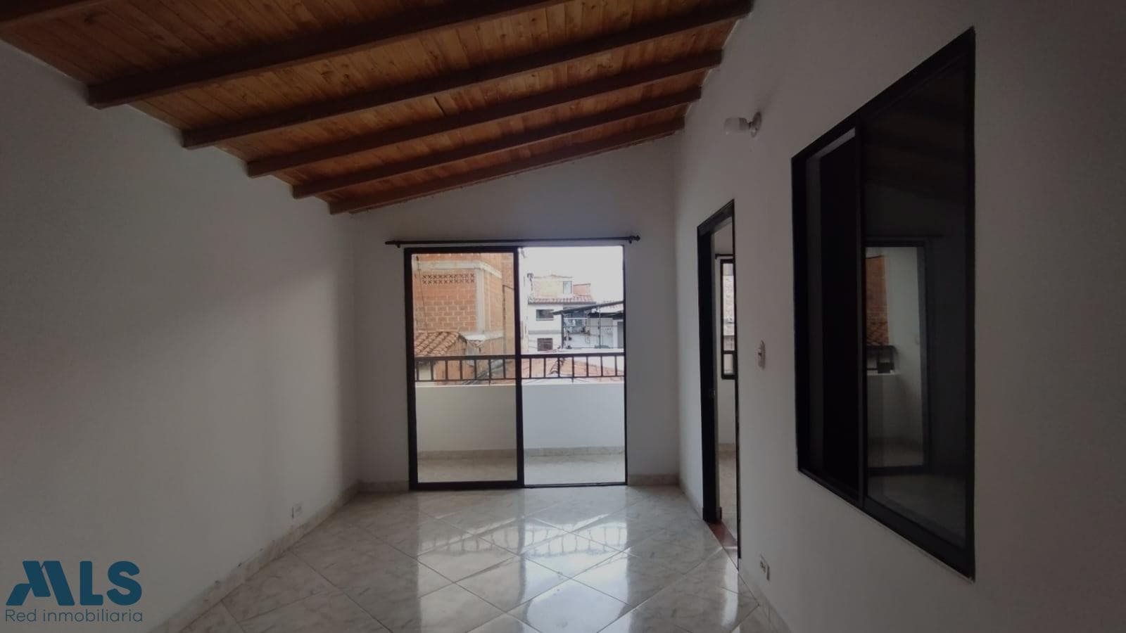 Apartamento en venta en Barrio Nuevo, Norte, Bello — foto 1 de 13