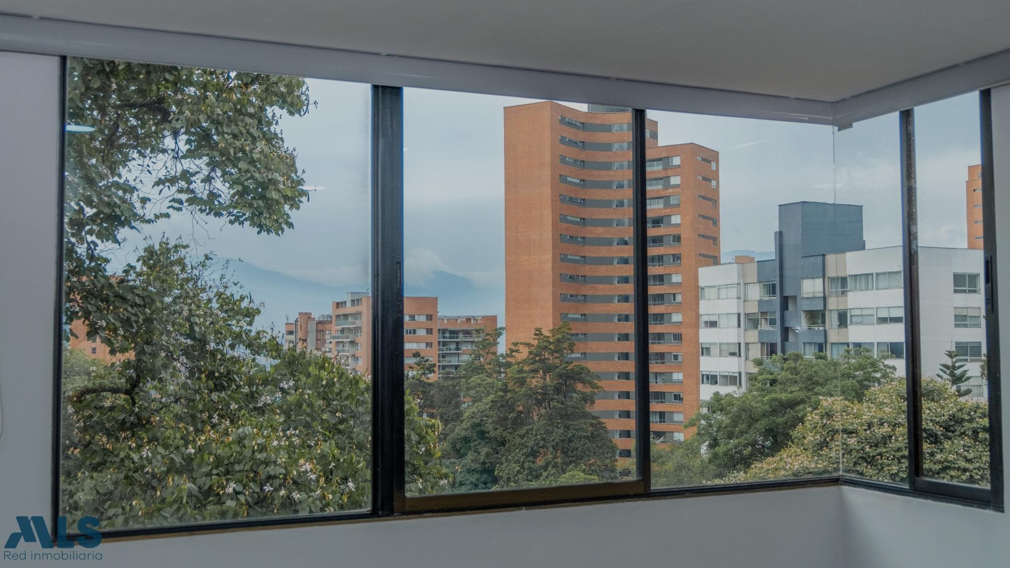 Apartamento en venta en Los Balsos Nº 1, Poblado, Medellín — foto 1 de 16