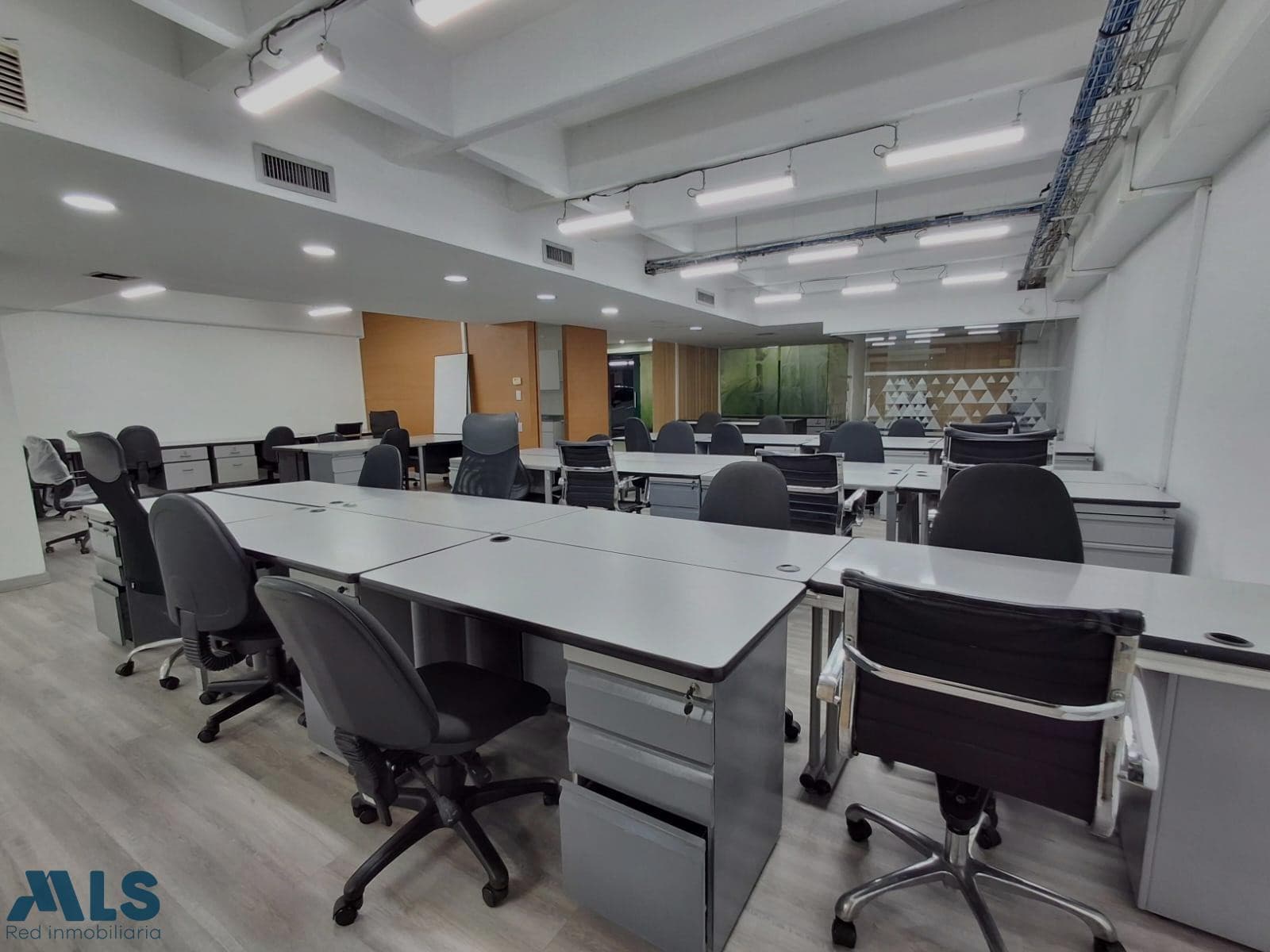 Oficina en venta en Las Palmas, Poblado, Medellín — foto 1 de 39