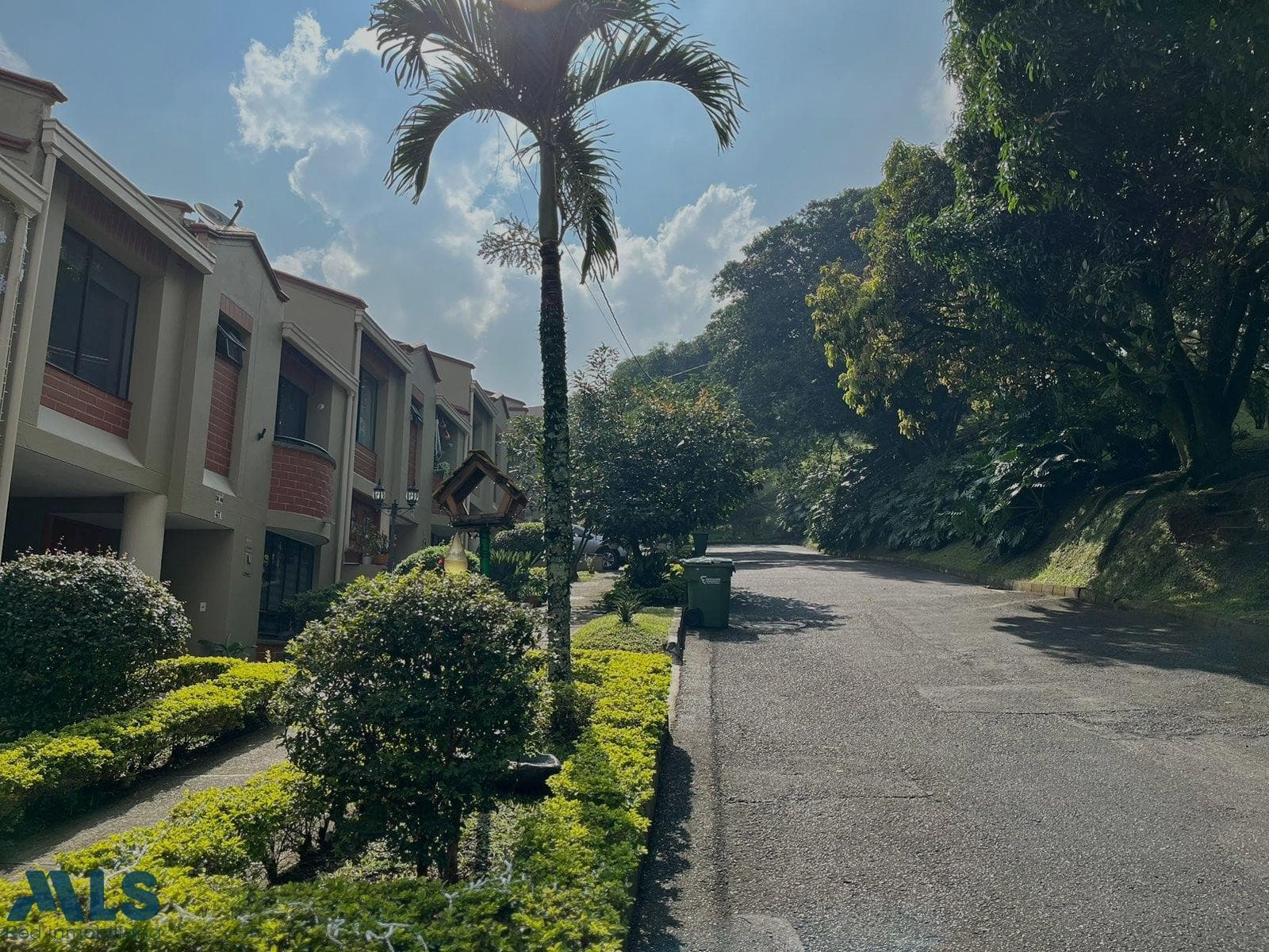 Casa en venta en El Dorado, Aburra Sur, Envigado — foto 1 de 19