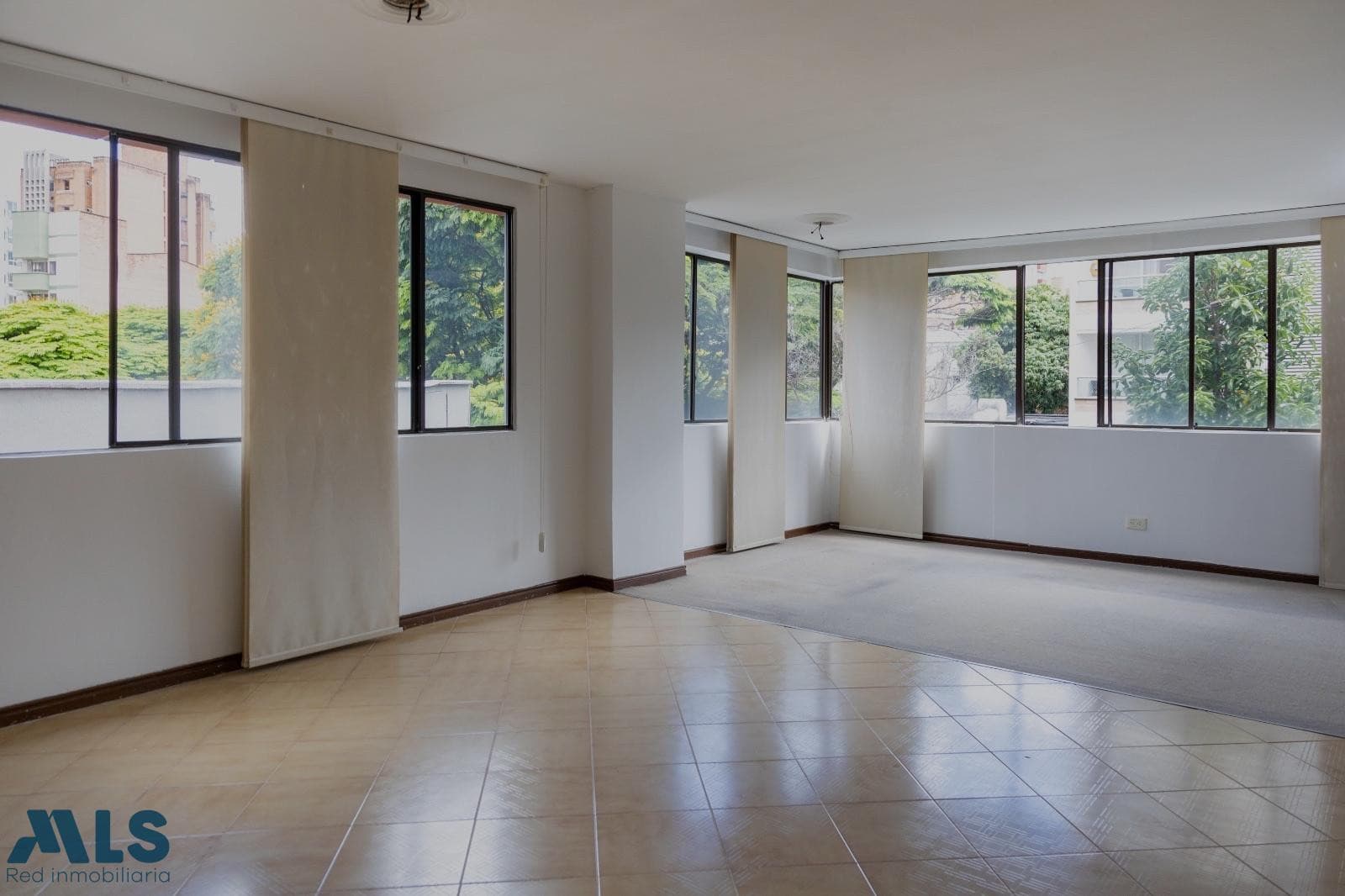 Apartamento en venta en Laureles, Medellín — foto 1 de 35