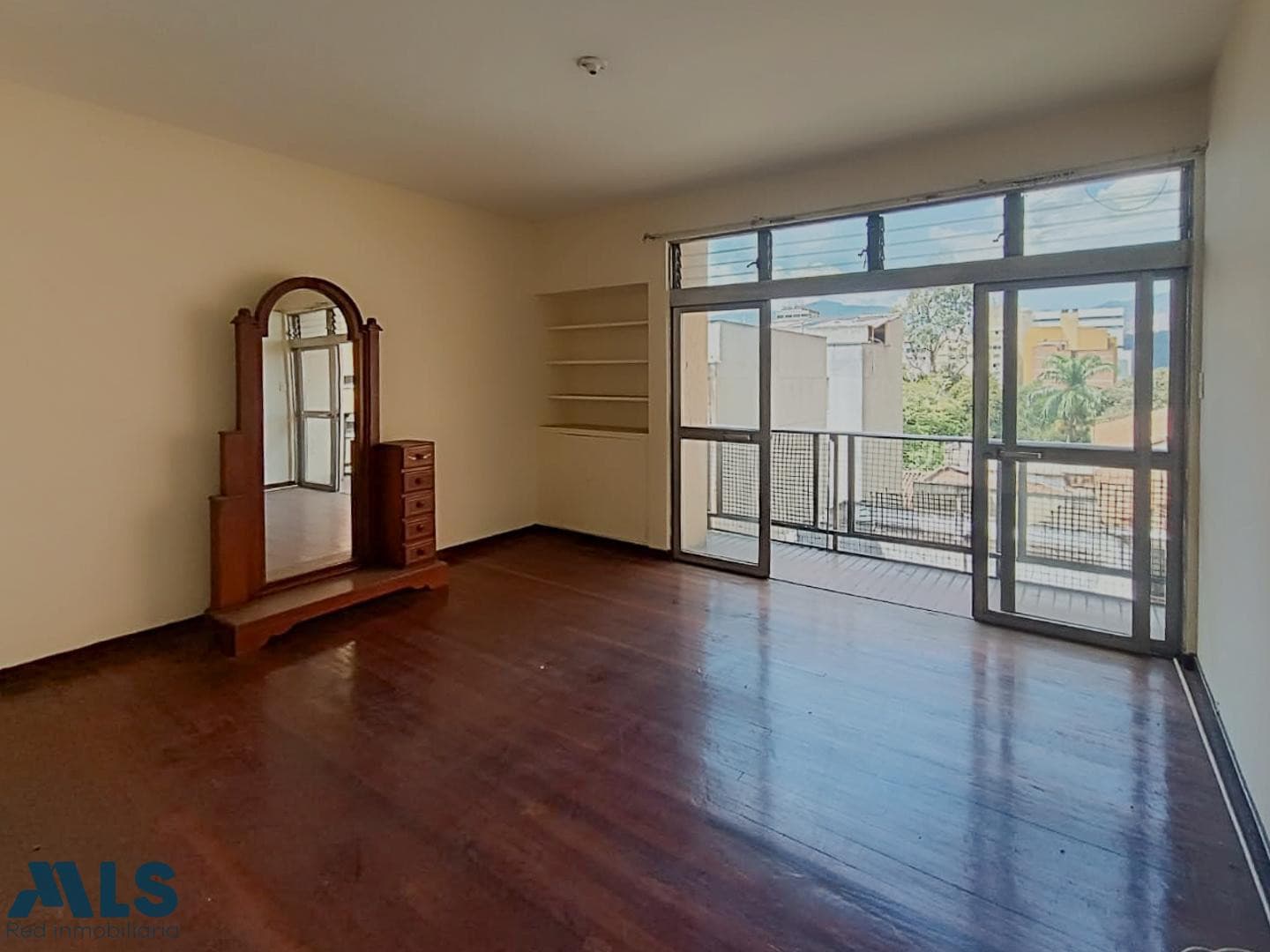 Apartamento en venta en Centro, Medellín — foto 1 de 17