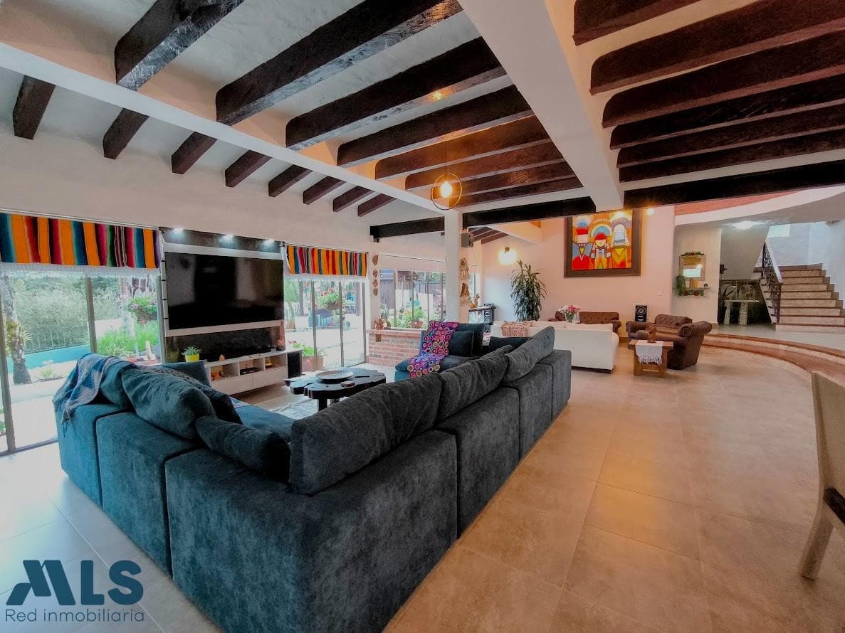Casa en venta en Alto Del Escobero, Aburra Sur, Envigado — foto 1 de 11