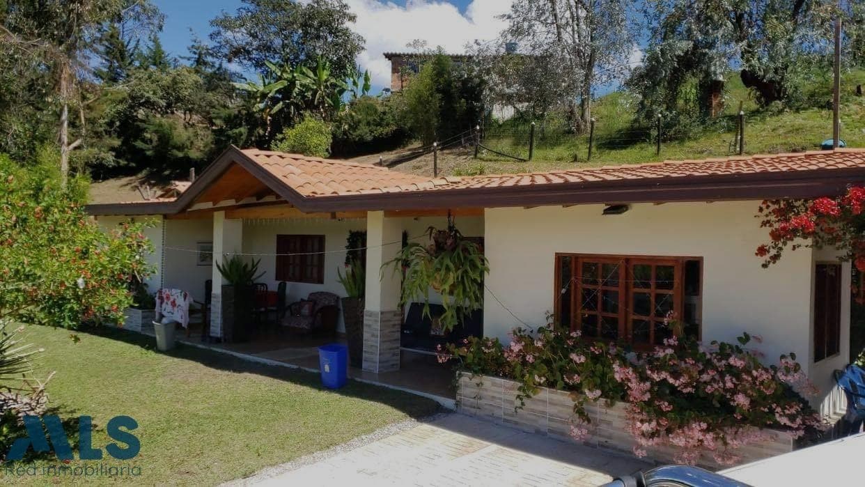 Finca Recreativa en venta en V. Santa Barbara, Oriente Antioqueño, Rionegro — foto 1 de 9