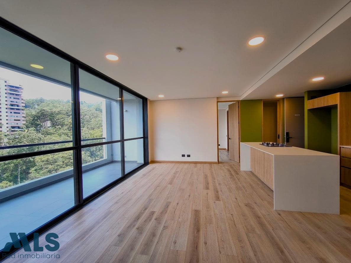 Apartamento en venta en Altos Del, Poblado, Medellín — foto 1 de 13