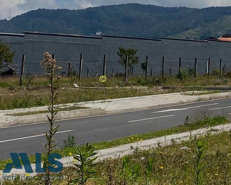 Lote Residencial en venta en Urbano, Oriente Antioqueño, El Carmen — foto 1 de 8
