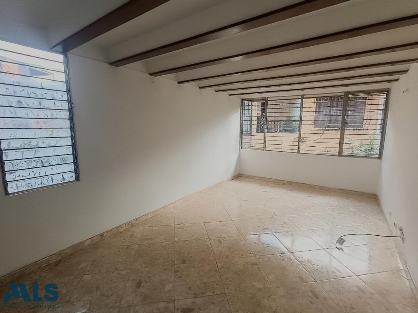 Apartamento en venta en San Javier Nº 1, Occidente, Medellín — foto 1 de 10