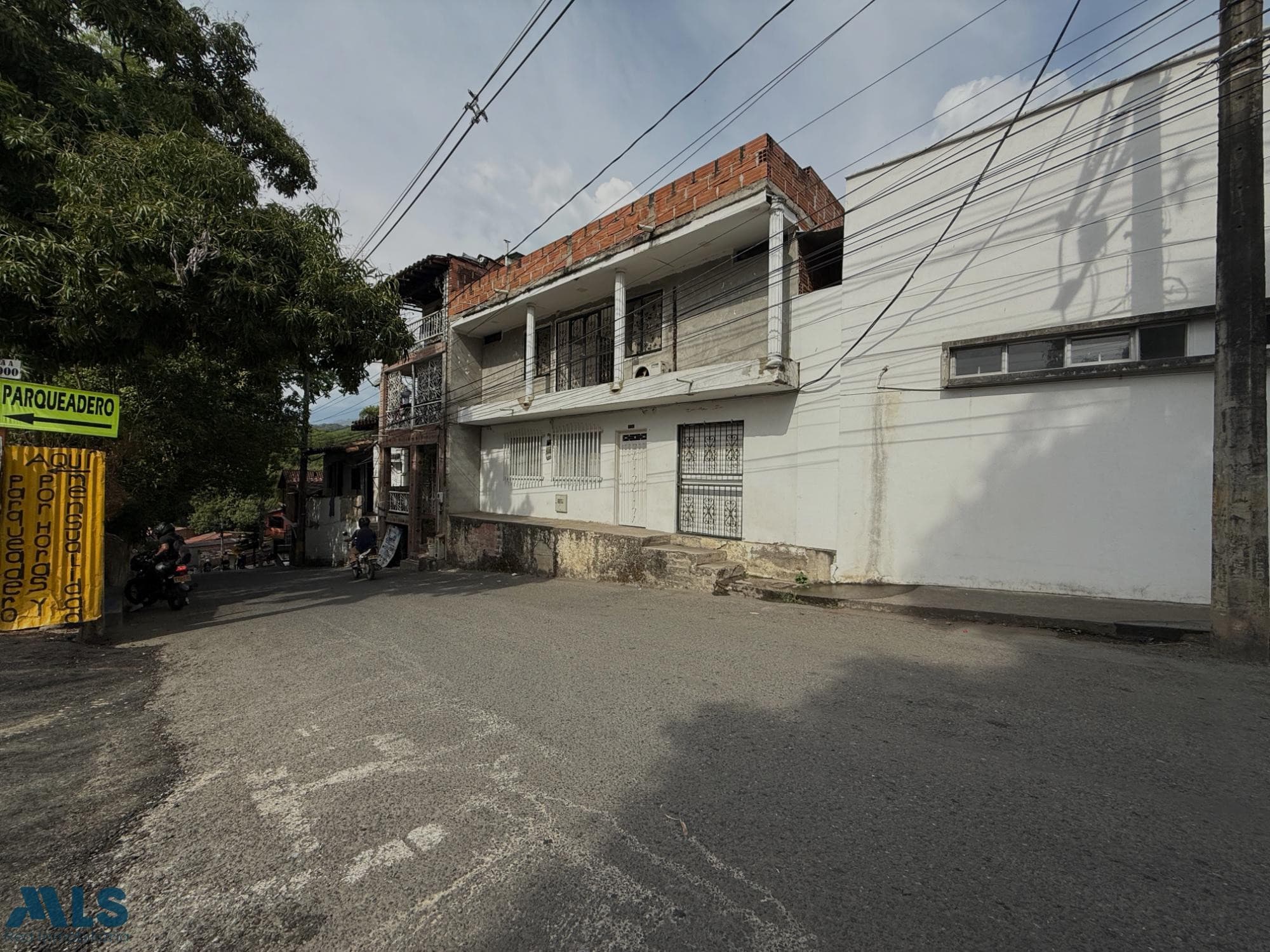 Casa en venta en Urbano, Occidente Antioqueño, San Jerónimo — foto 1 de 39