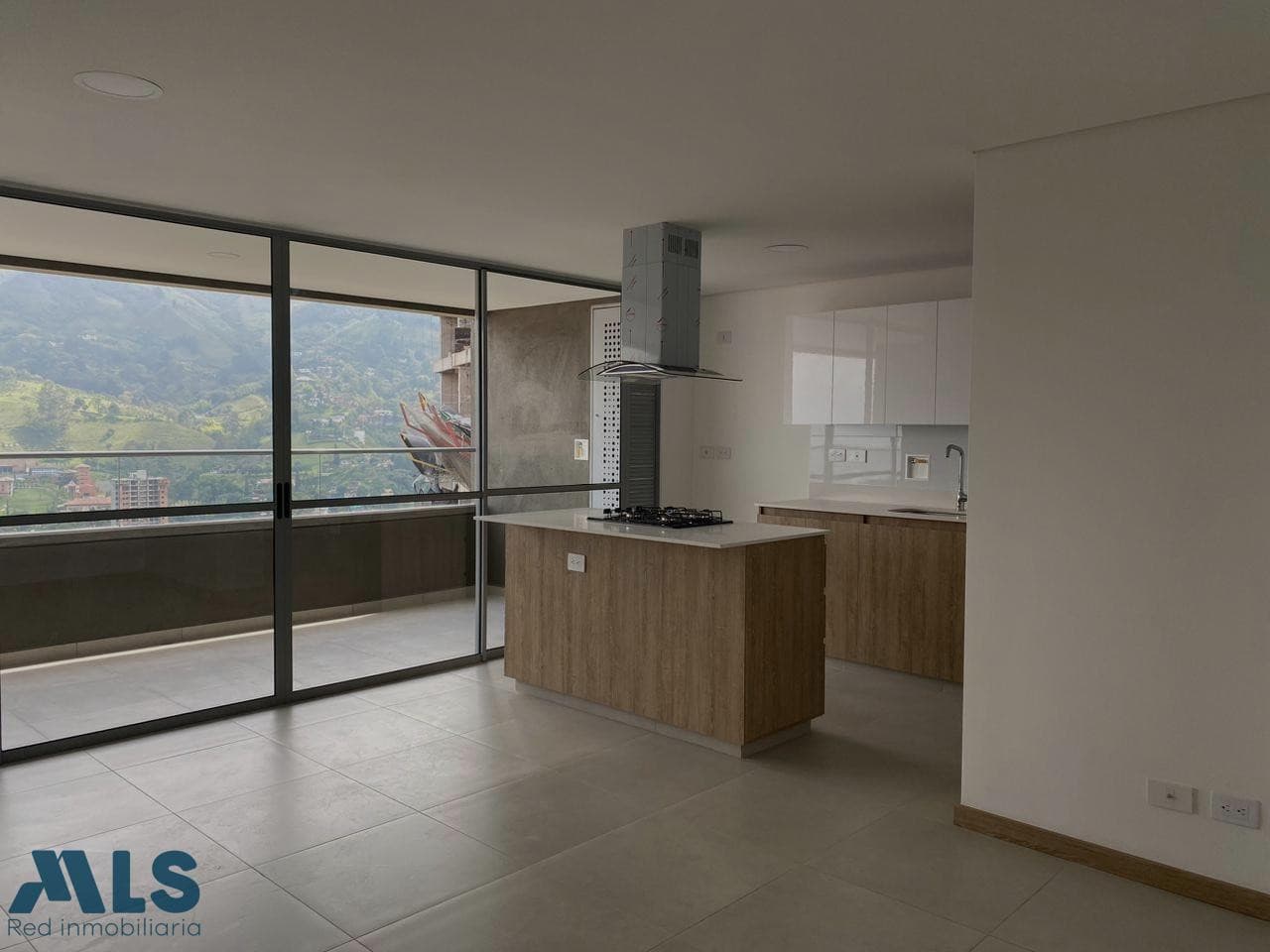 Apartamento en venta en Loma De San Jose, Aburra Sur, Sabaneta — foto 1 de 16