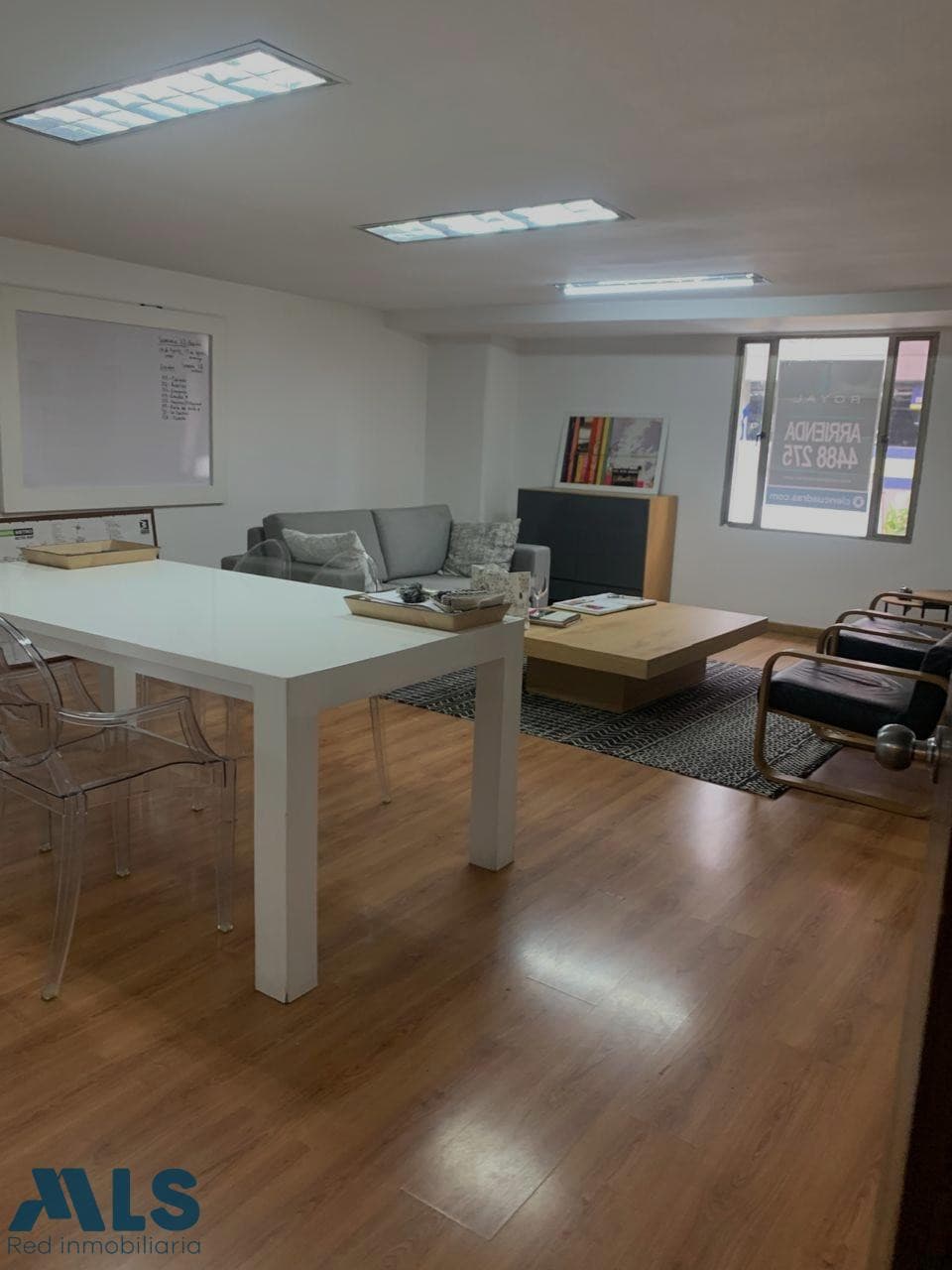 Oficina en venta en Poblado, Medellín — foto 1 de 11