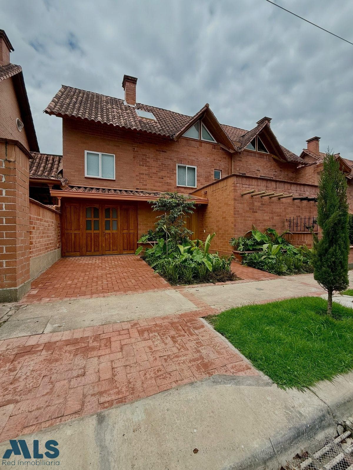 Casa en venta en San Nicolas, Oriente Antioqueño, Rionegro — foto 1 de 33