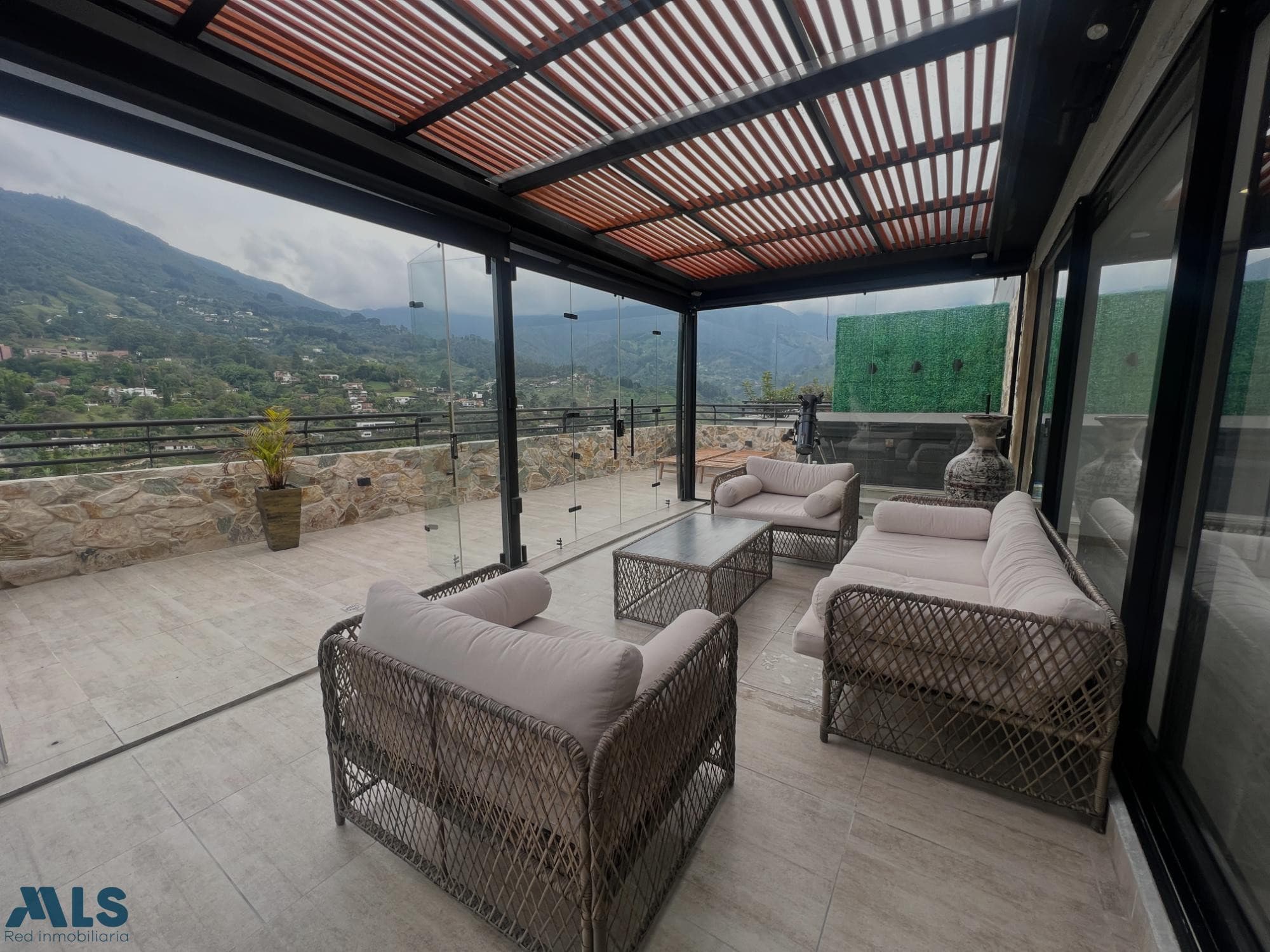 Apartamento en venta en Loma De Las Brujas, Aburra Sur, Envigado — foto 1 de 13