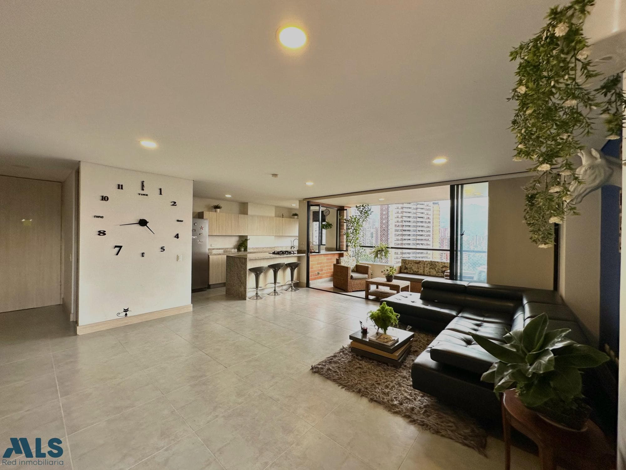 Apartamento en venta en El Esmeraldal, Aburra Sur, Envigado — foto 1 de 18